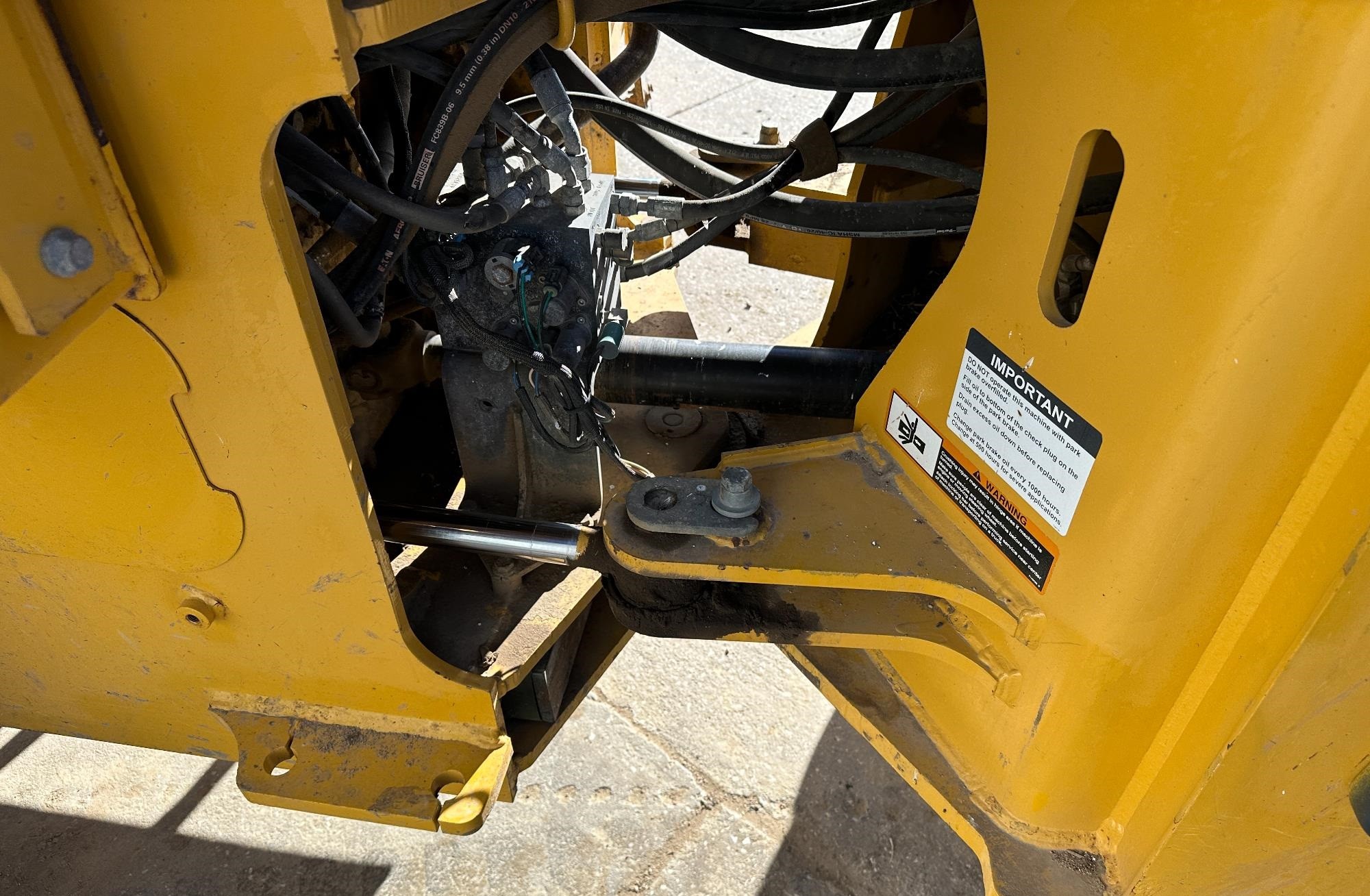 gallery 2015 John Deere 544K Wheel Loader WGrapple