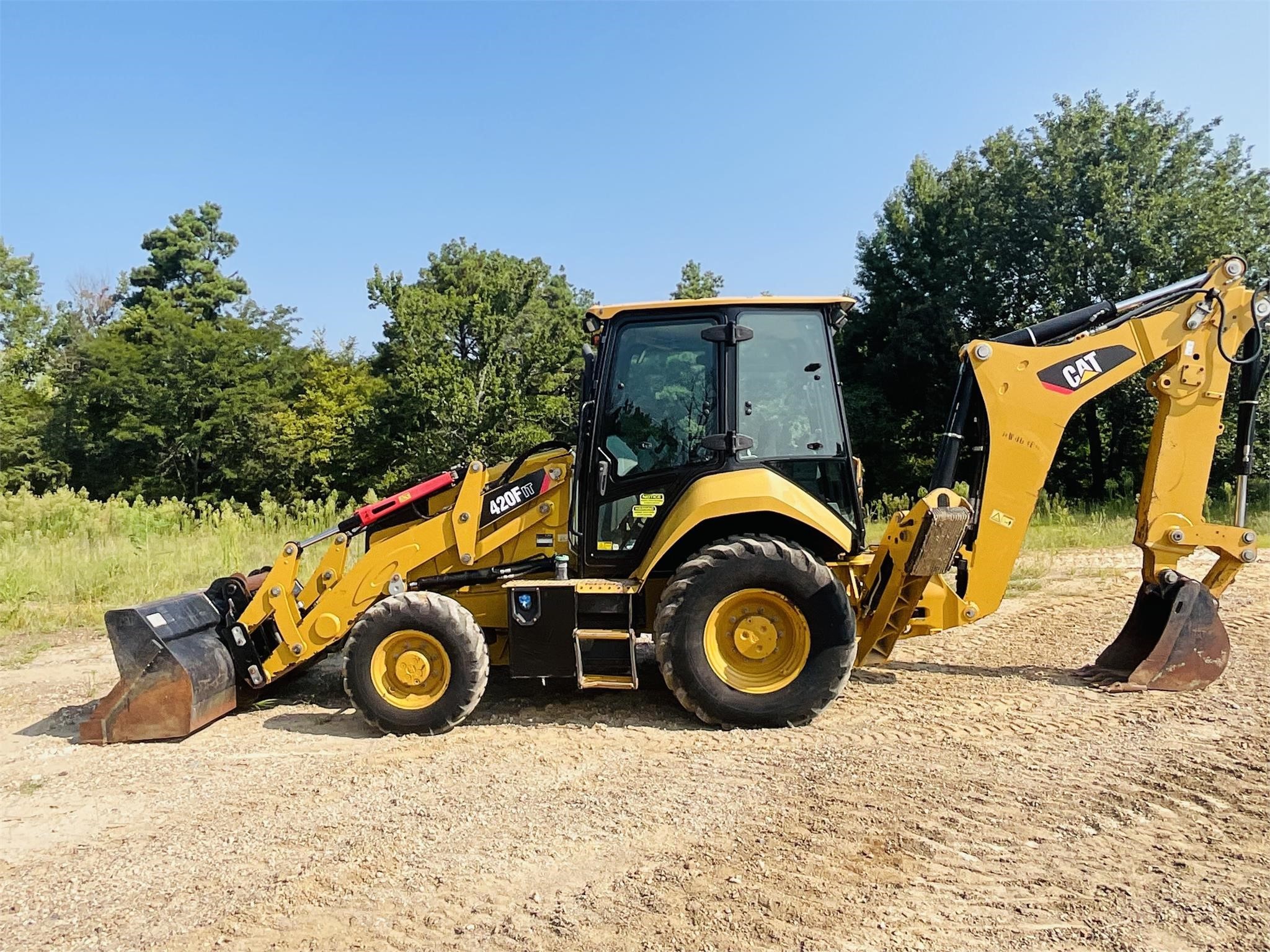 gallery 2015 CATERPILLAR 420F2 IT