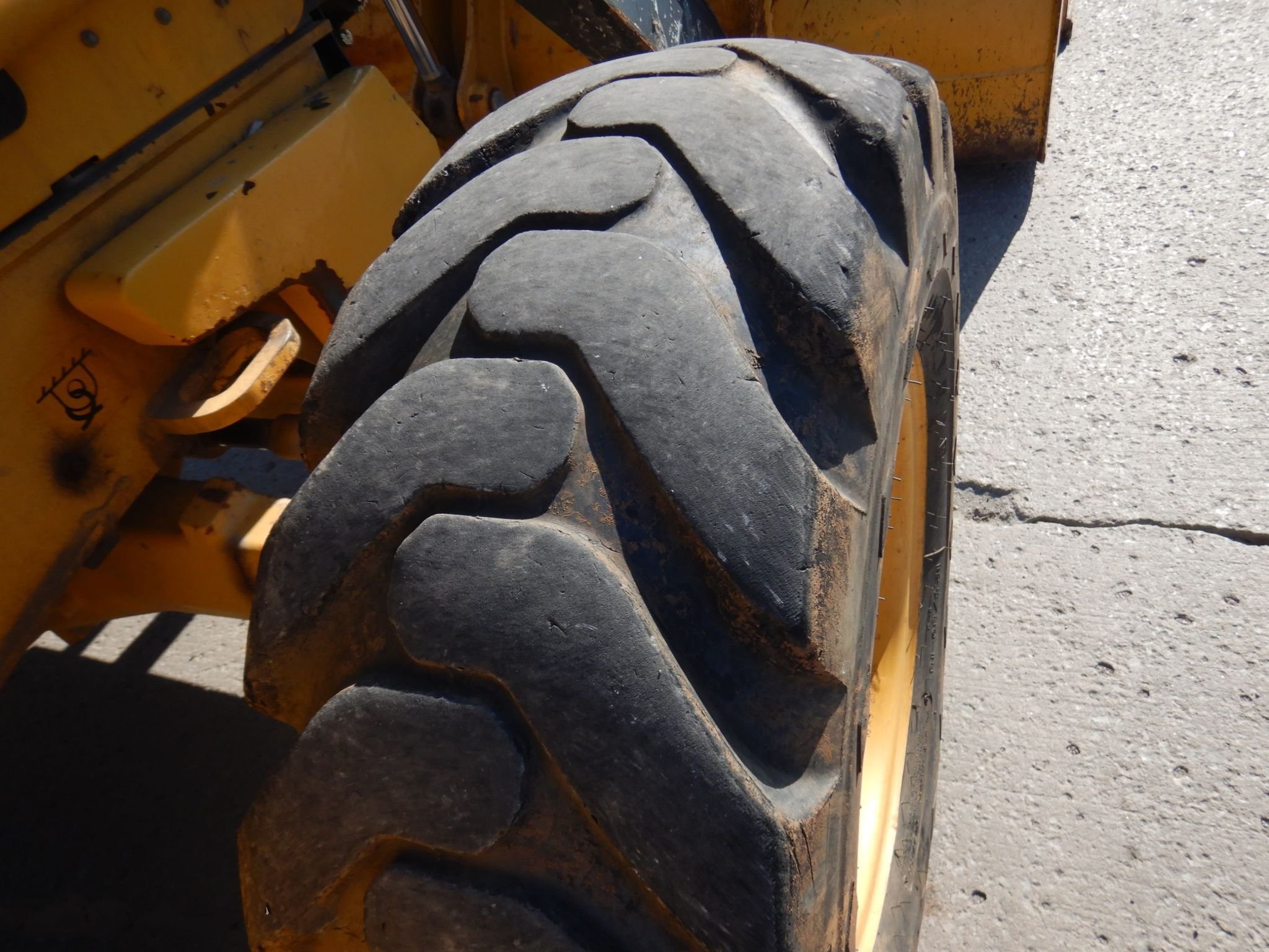 gallery 2012 John Deere 410K backhoe