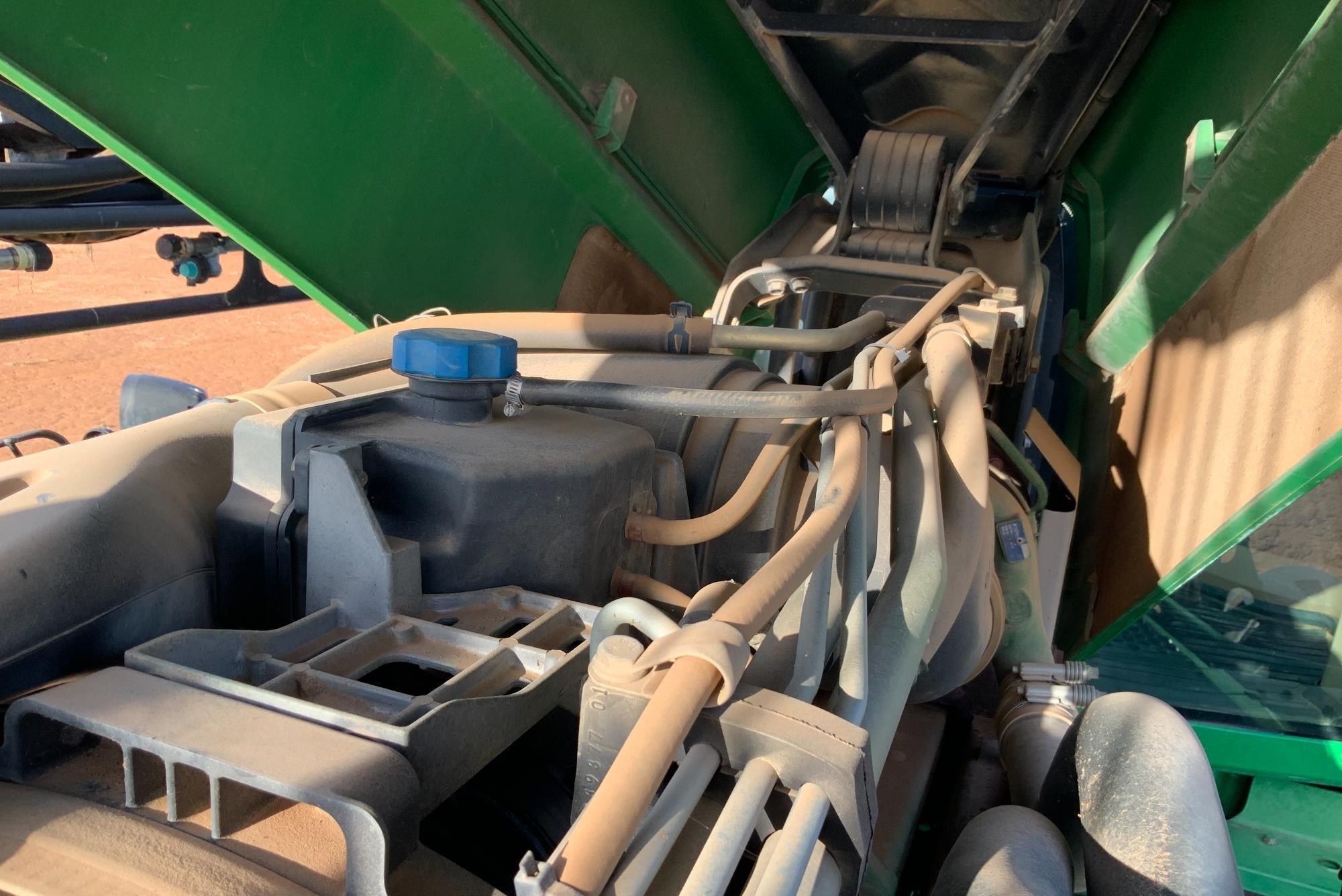 gallery 2011 John Deere 4730 Self-Propelled Sprayer