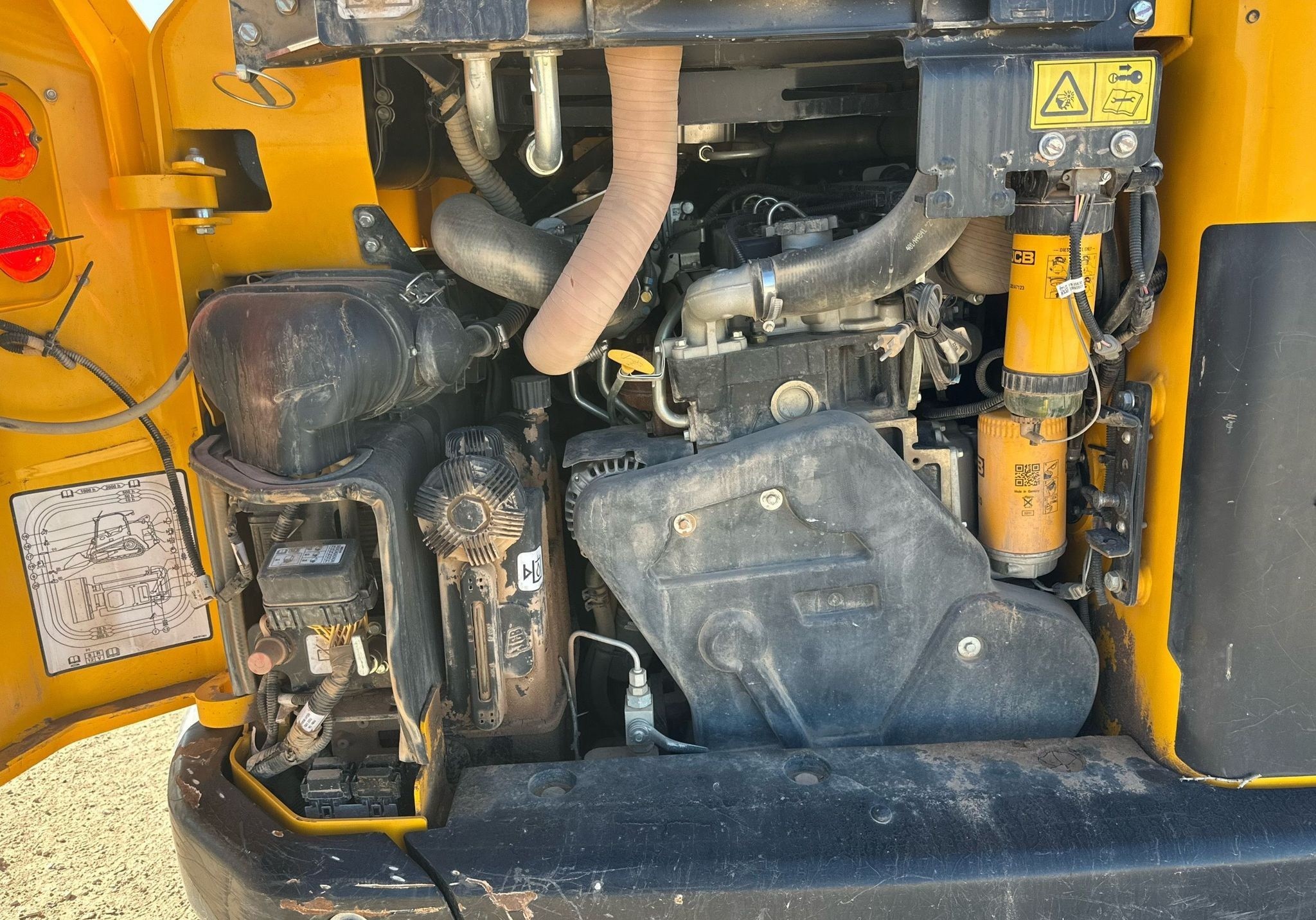 gallery 2022 JCB 3TS-8T tracked skid steer loader