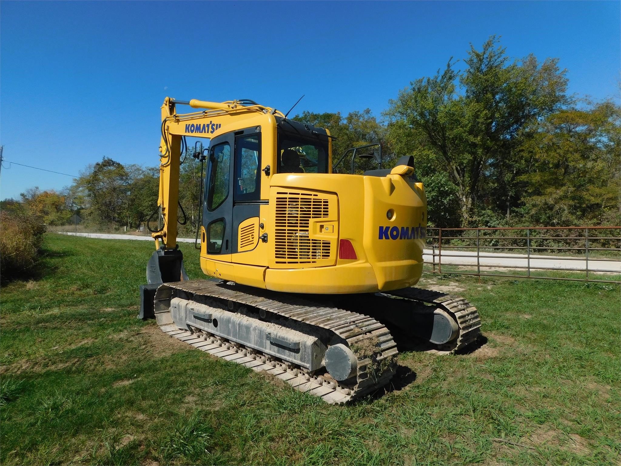 gallery 2016 KOMATSU PC138US LC-11
