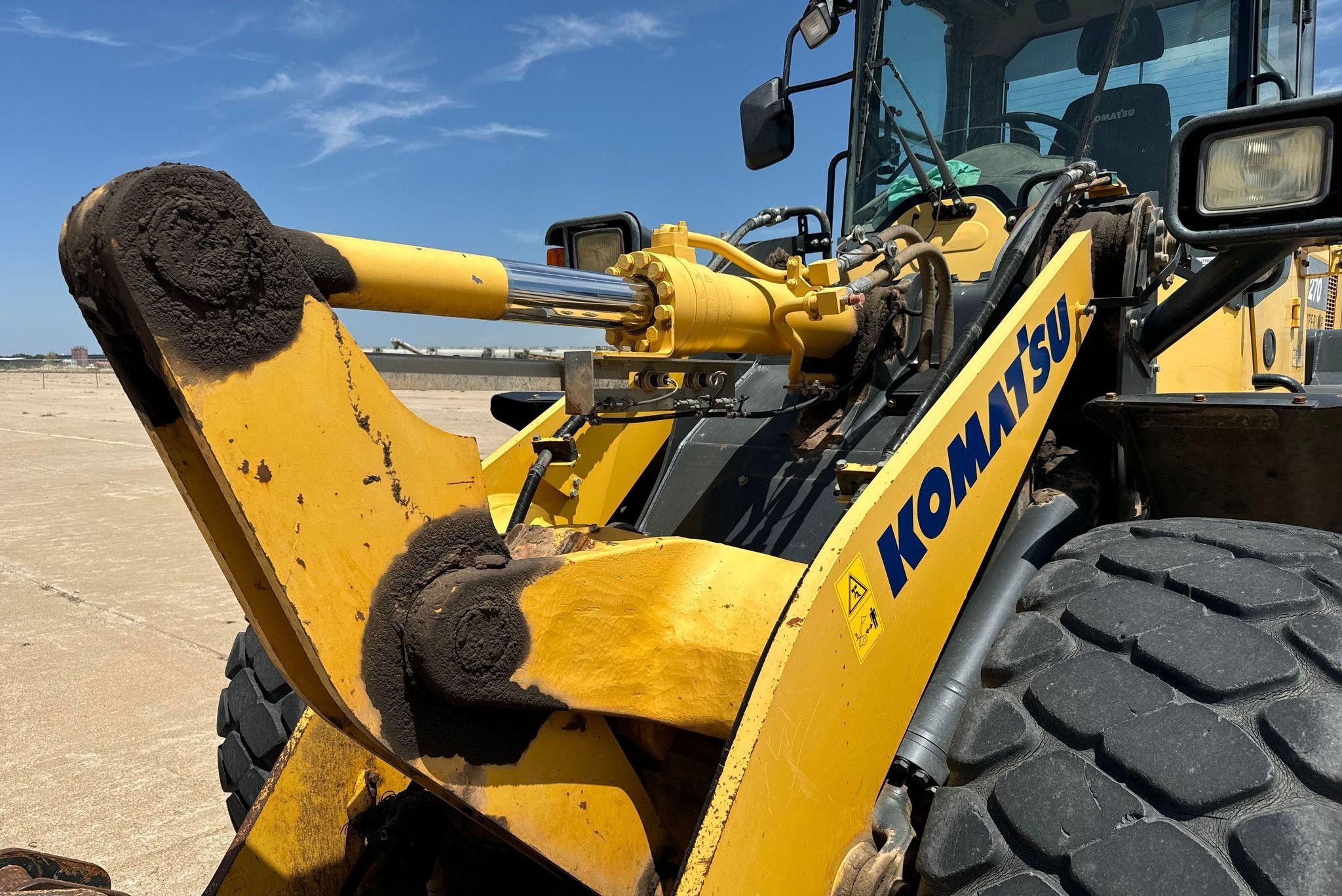 gallery 2014 Komatsu WA270-7 wheel loader