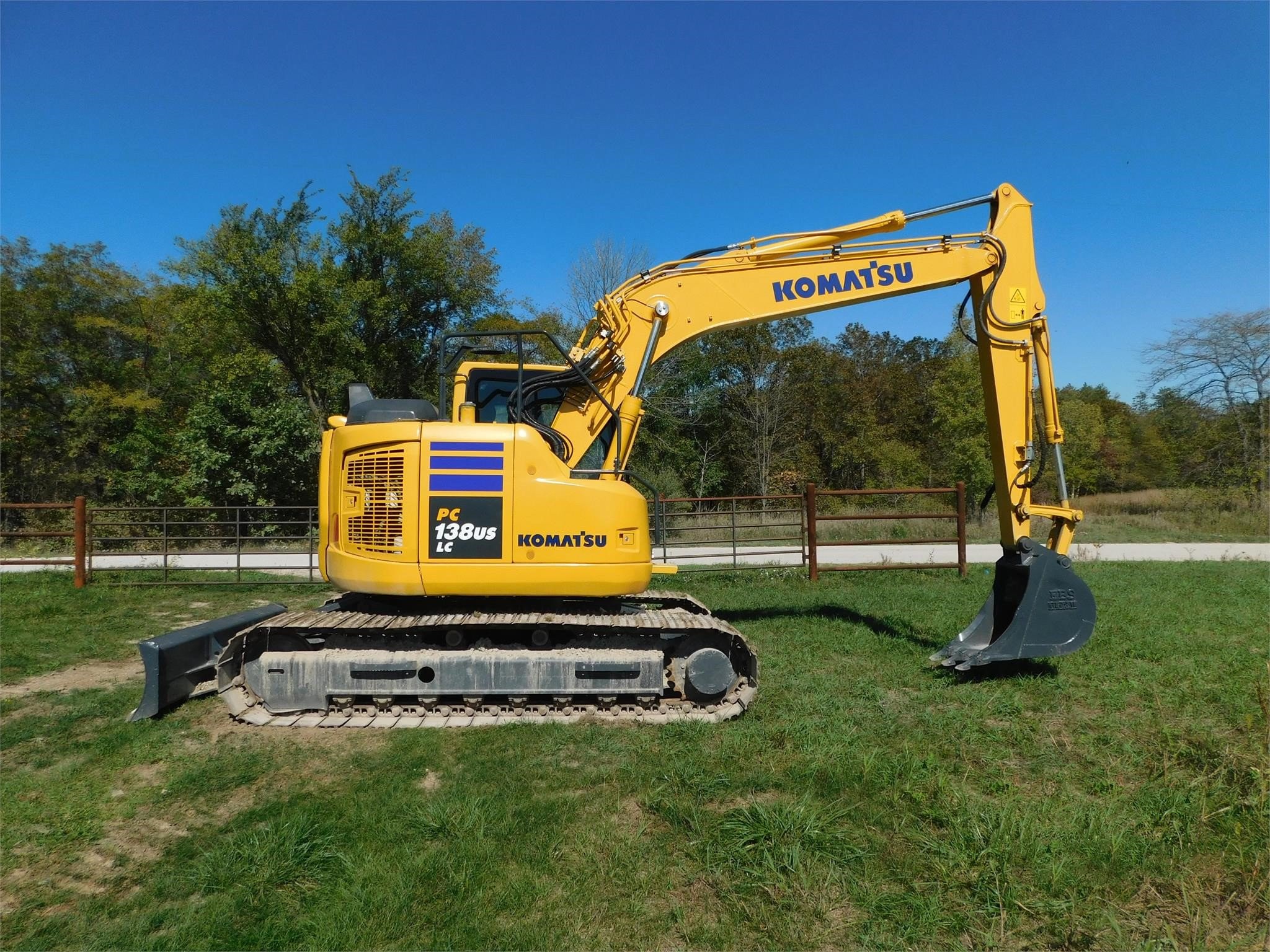 gallery 2016 KOMATSU PC138US LC-11