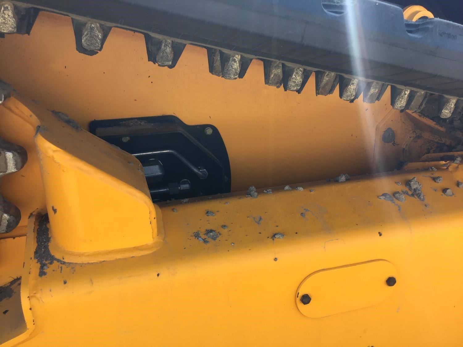 gallery 2015 JCB 260T Skid Steer Track Loader