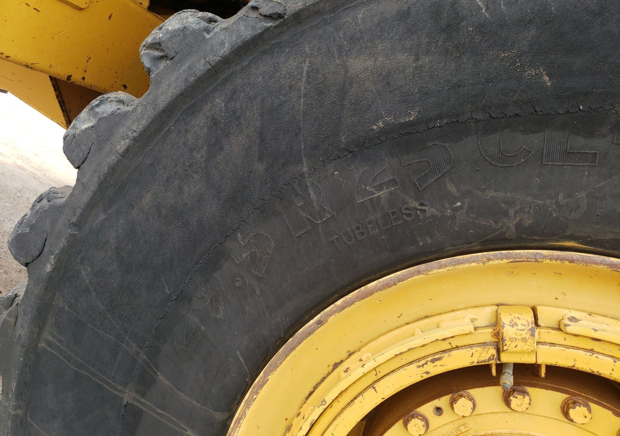 gallery 2006 Caterpillar 615C elevating scraper