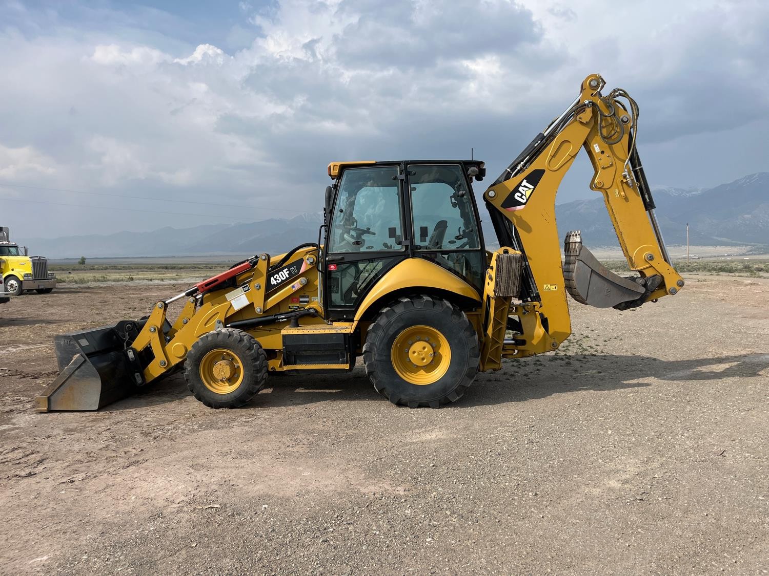 gallery 2015 Caterpillar 430F IT 4x4 Loader Backhoe