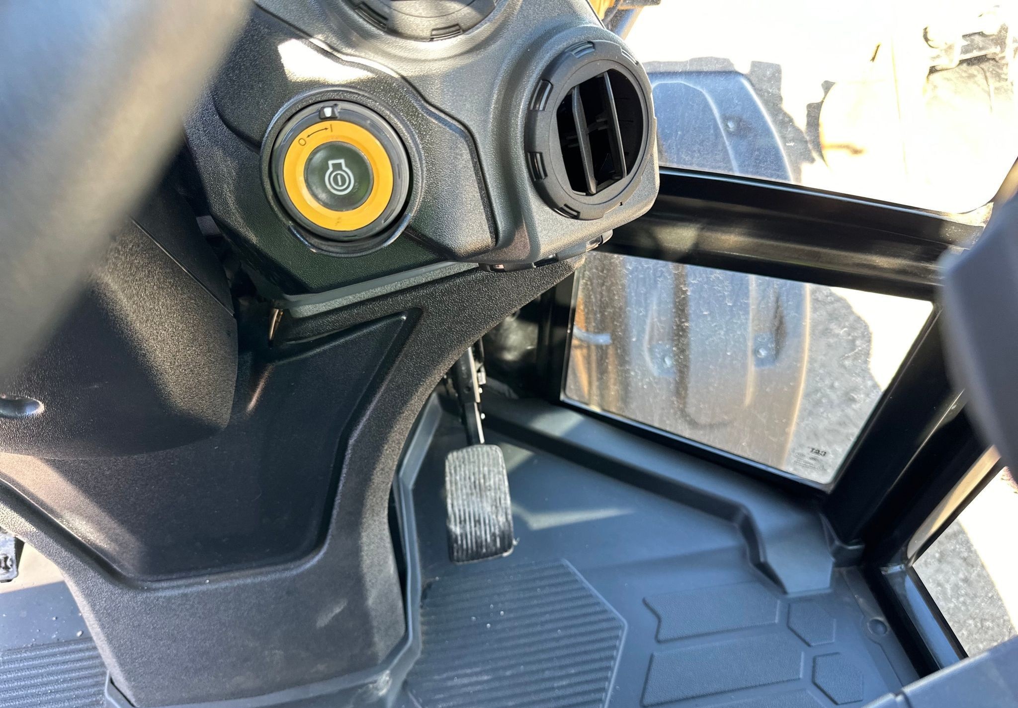 gallery 2023 Caterpillar 908 wheel loader