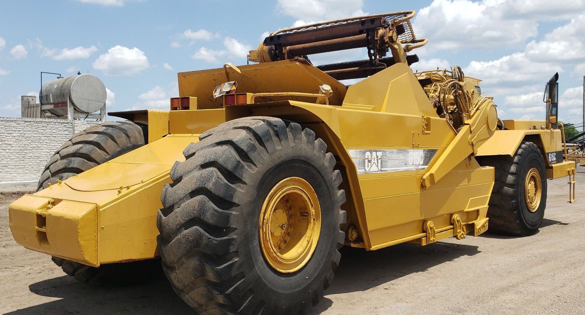 gallery 2006 Caterpillar 615C elevating scraper
