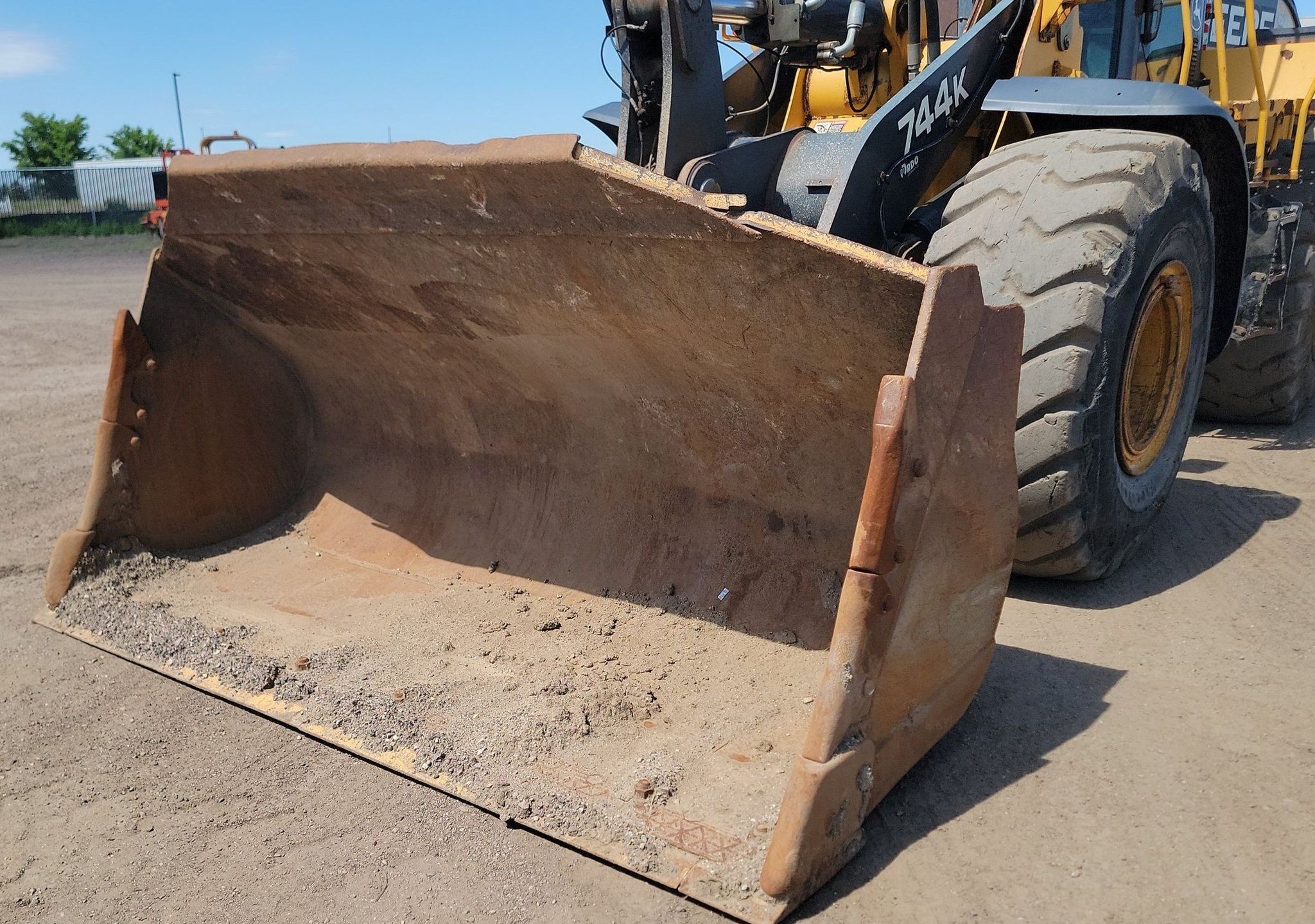 gallery 2012 John Deere 744K wheel loader