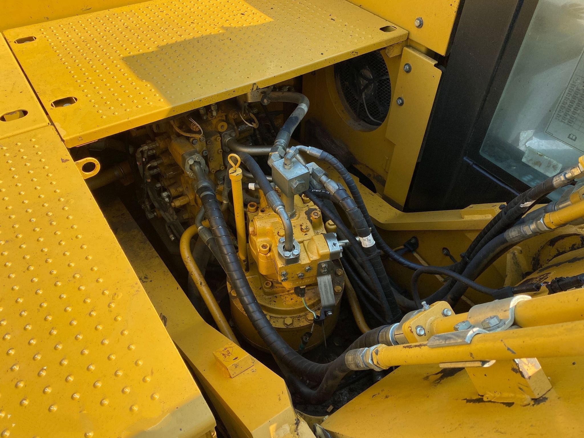 gallery 2012 Caterpillar 329E L excavator