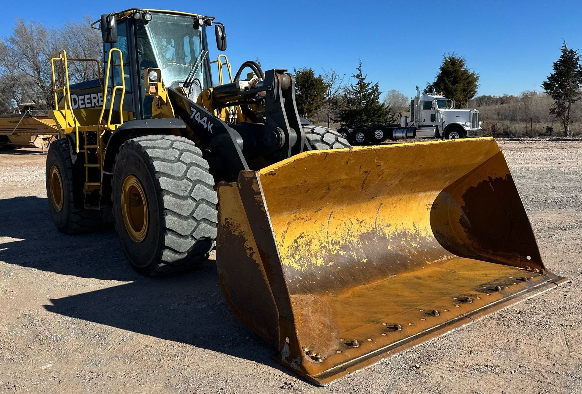 gallery 2012 John Deere 744K wheel loader