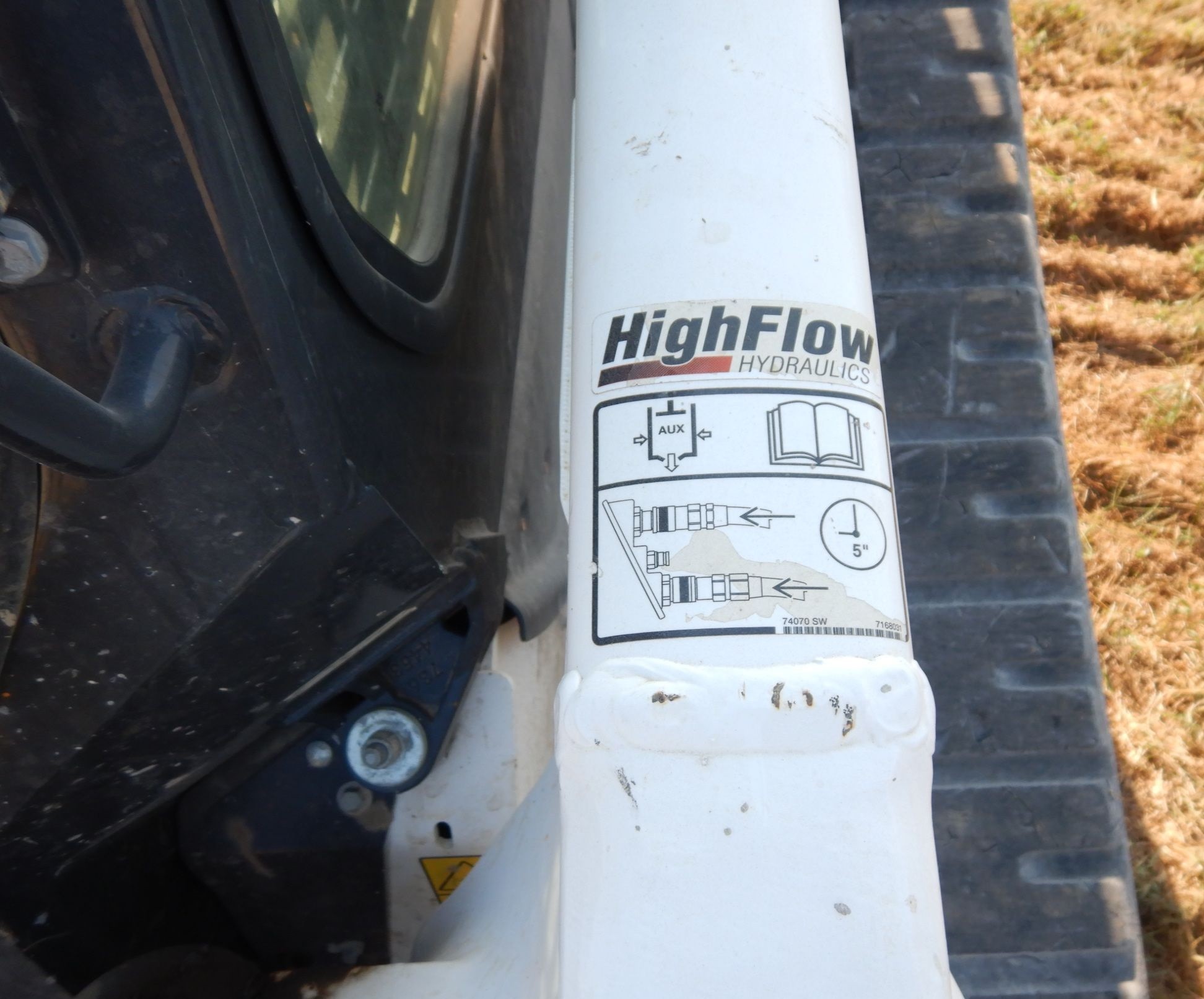 gallery 2020 Loader Bobcat T76 Skid Steer