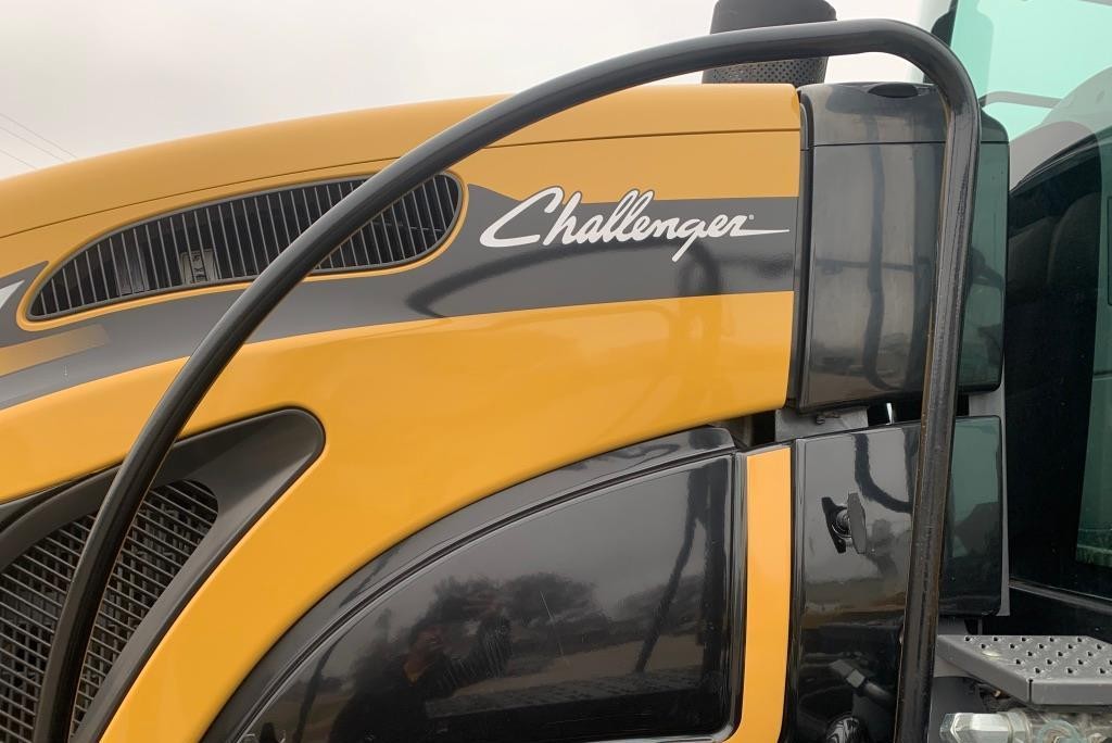 gallery 2013 Challenger MT765D Track Tractor