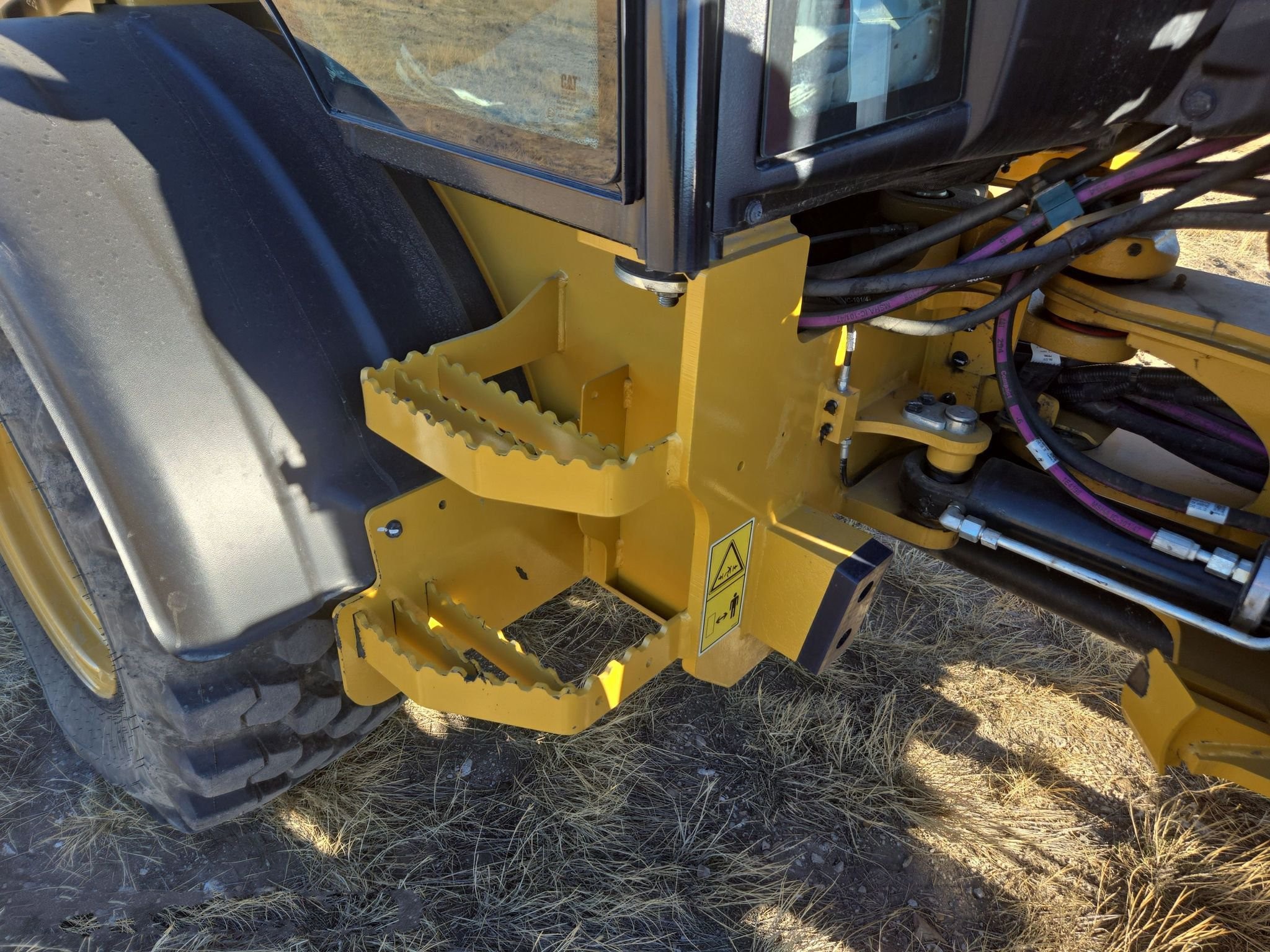 gallery 2022 Caterpillar 908M wheel loader