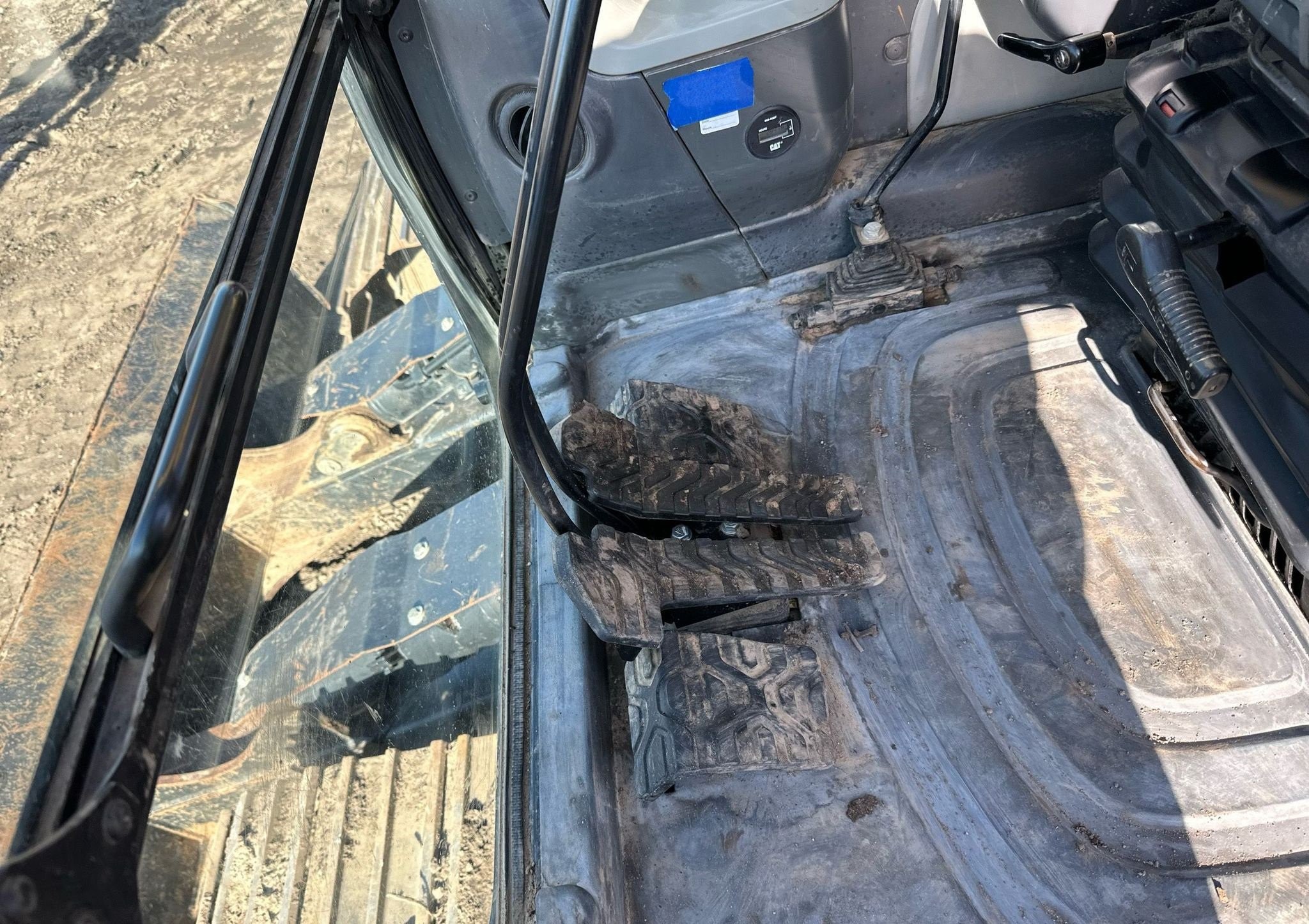 gallery 2015 Caterpillar 311FL RR excavator