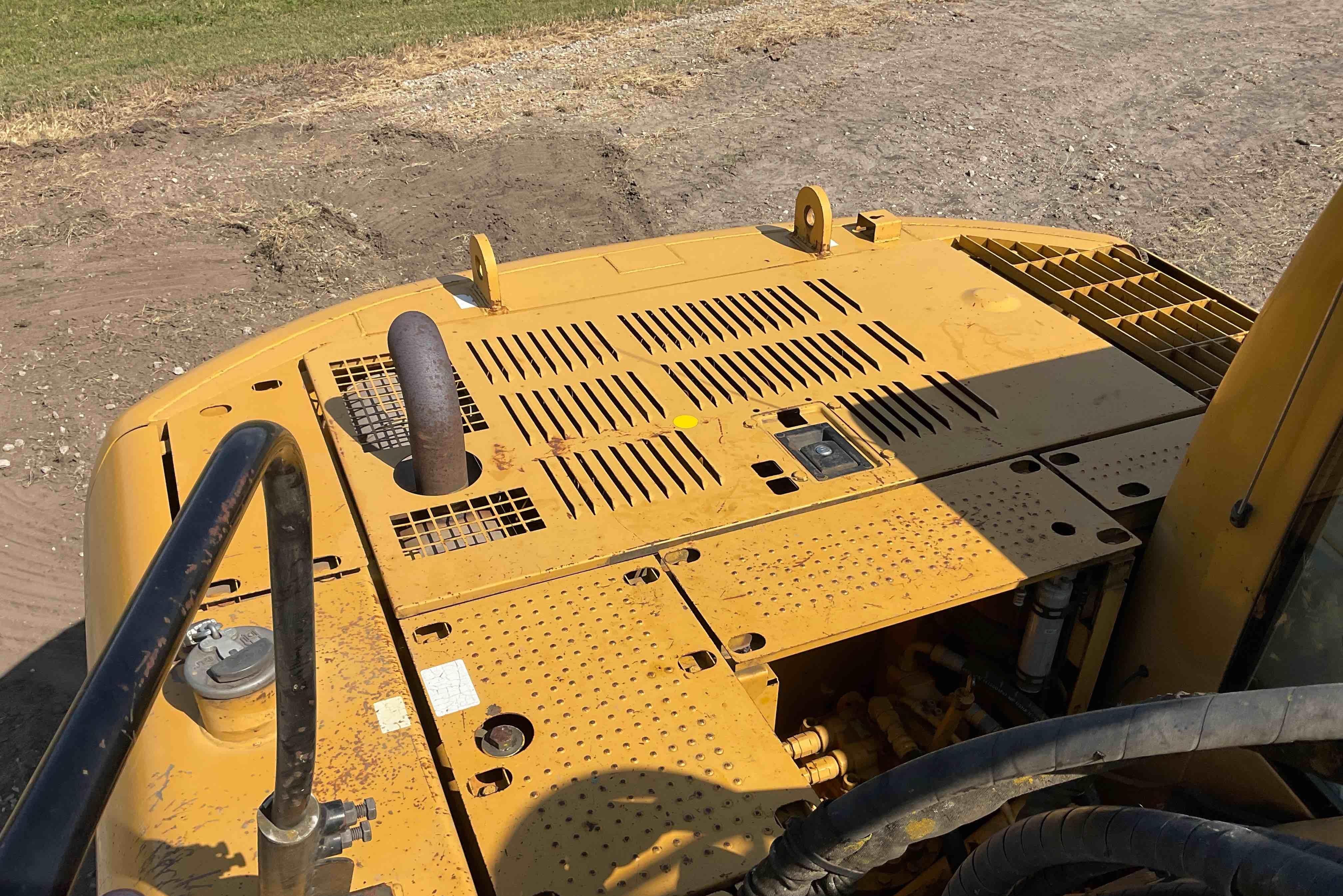 gallery 2004 Caterpillar 320CLU Excavator
