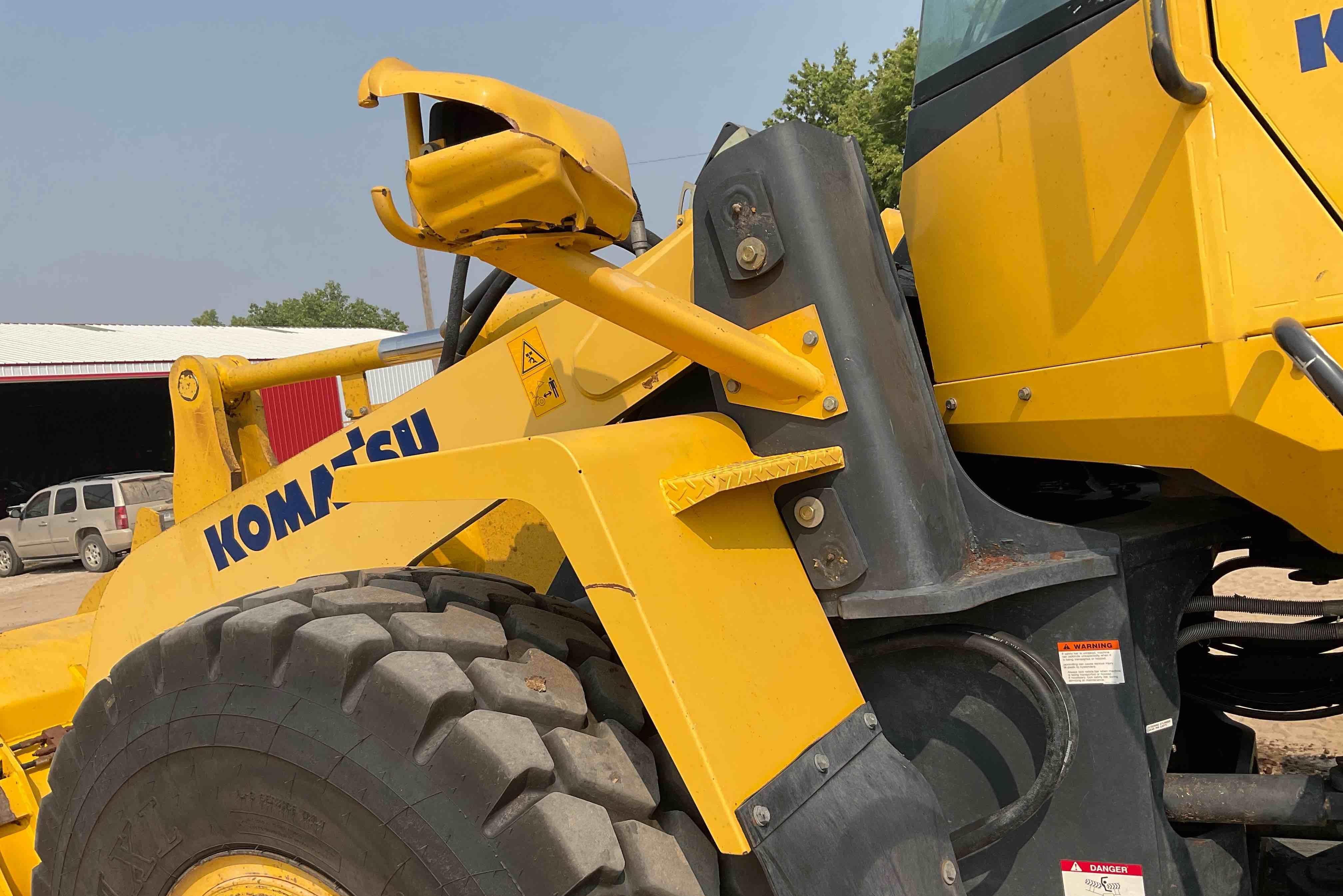 gallery 2008 Komatsu WA320-5L Wheel Loader W/Grapple