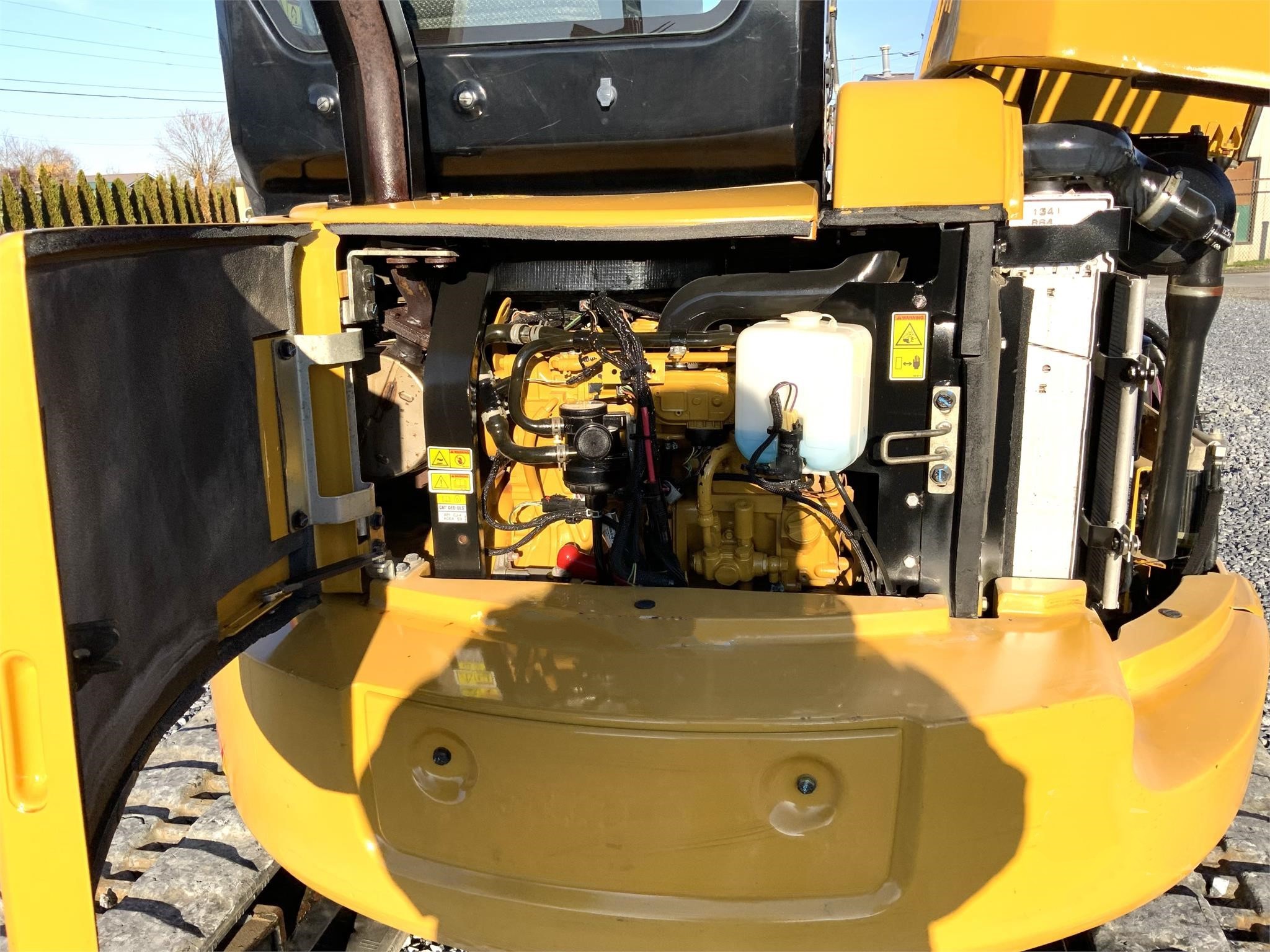 gallery 2017 CATERPILLAR 305.5E2 CR