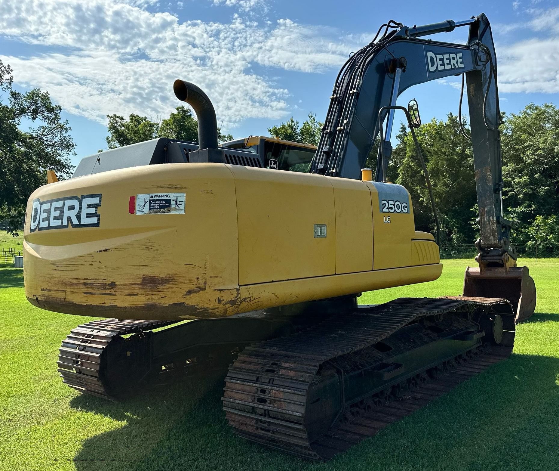 gallery 2014 John Deere 250G LC excavator
