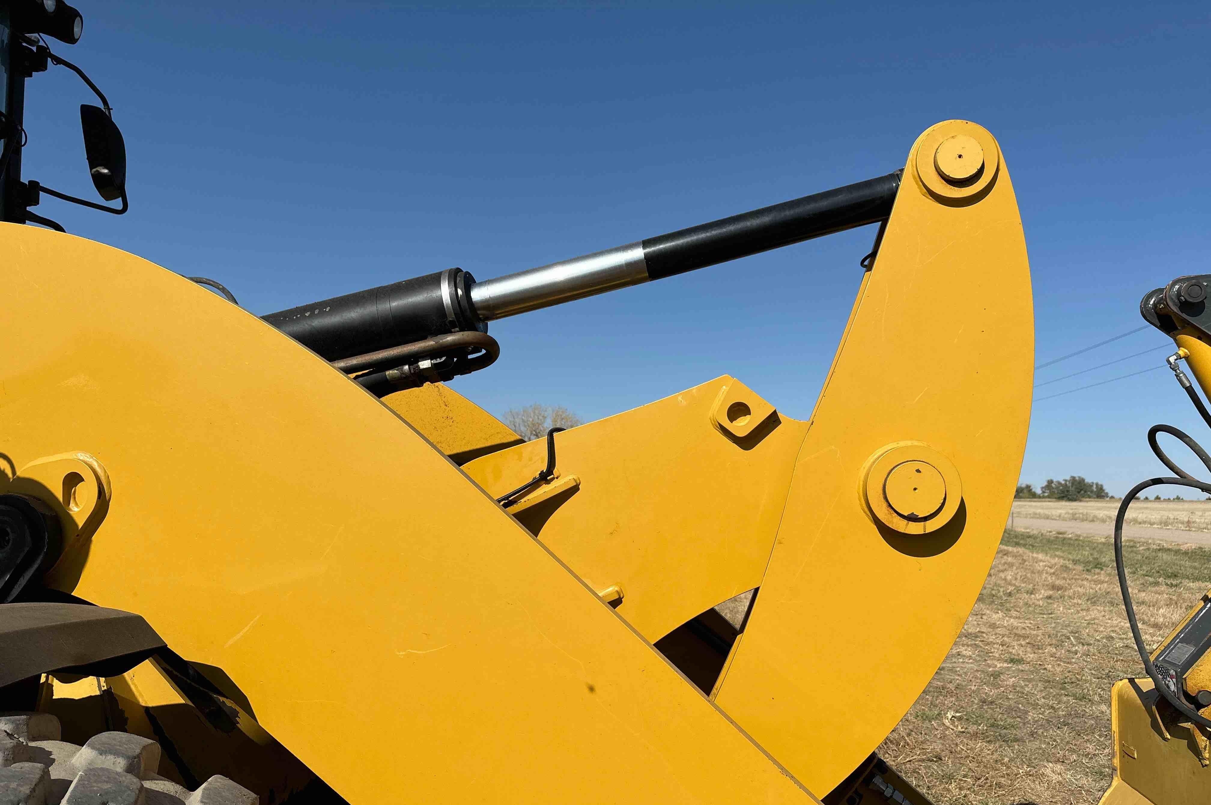 gallery 2012 Caterpillar 938K High Lift Wheel Loader WGrapple