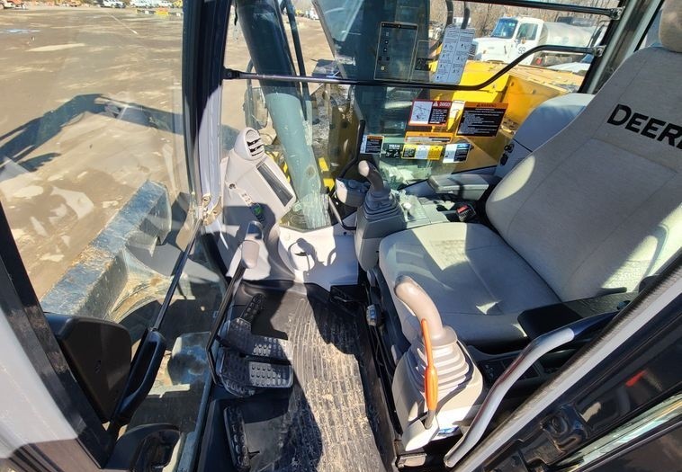 gallery 2014 John Deere 135G excavator