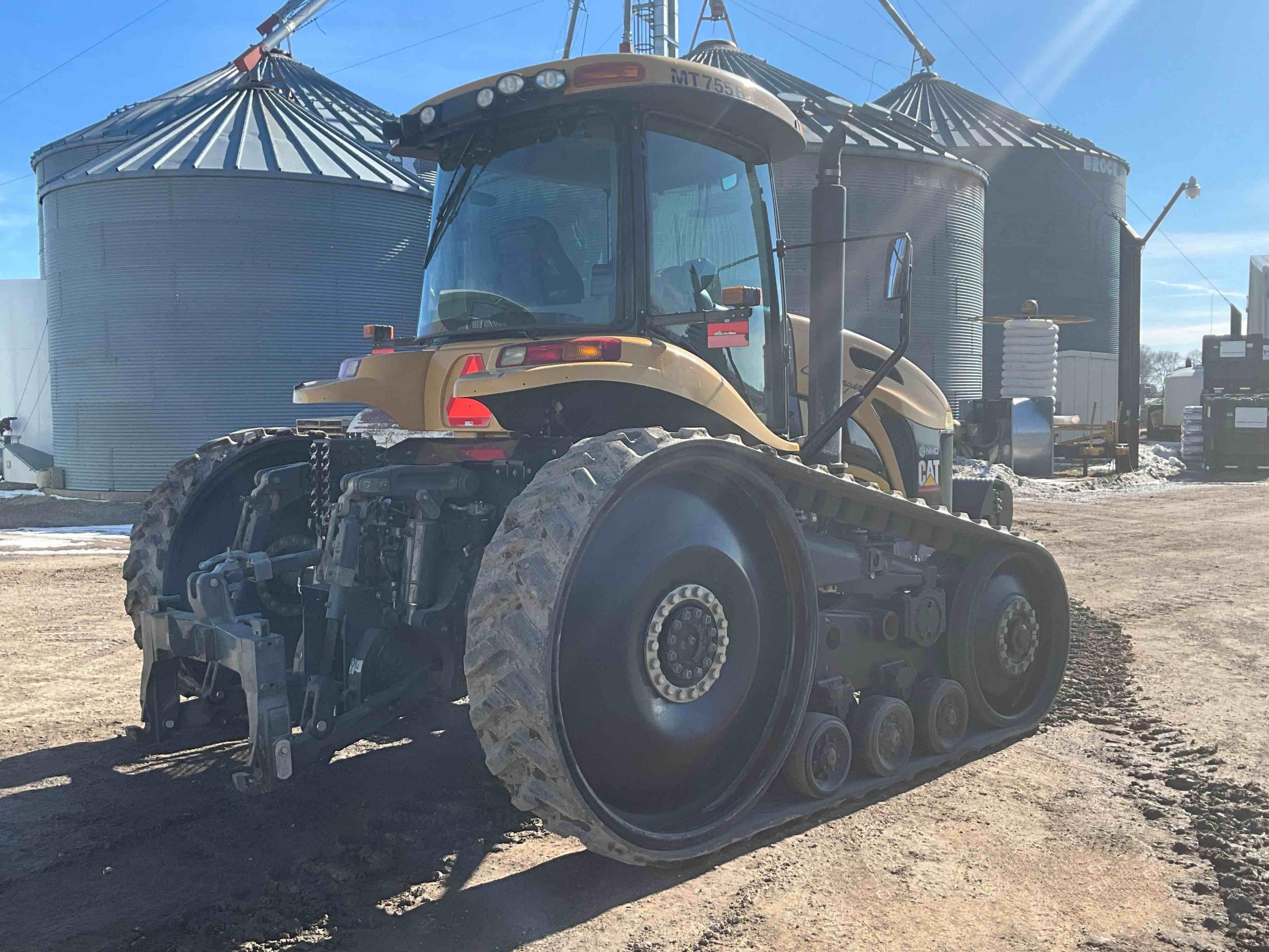 gallery 2007 Challenger MT755B Track Tractor