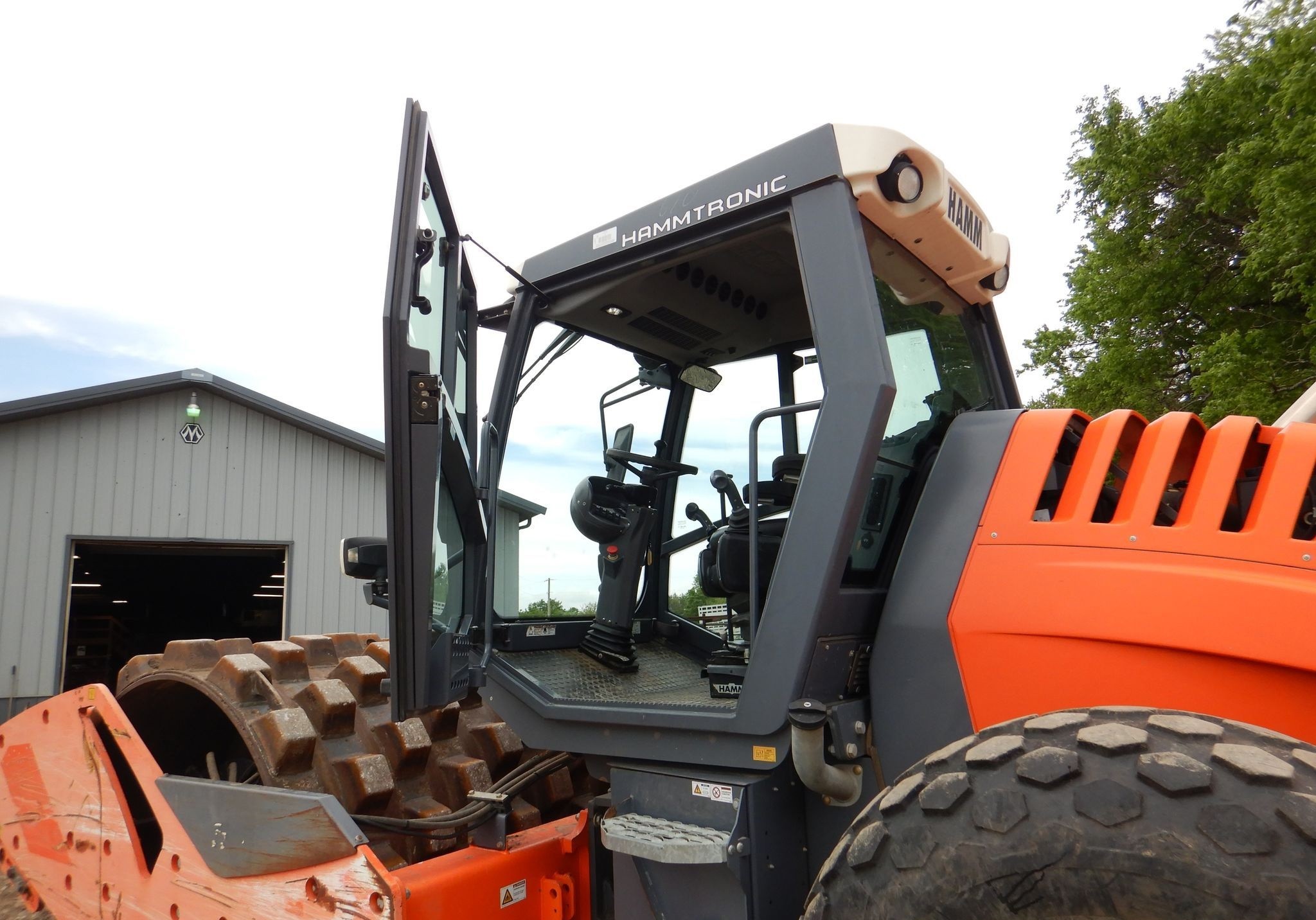 gallery 2016 Hamm H11I vibratory roller