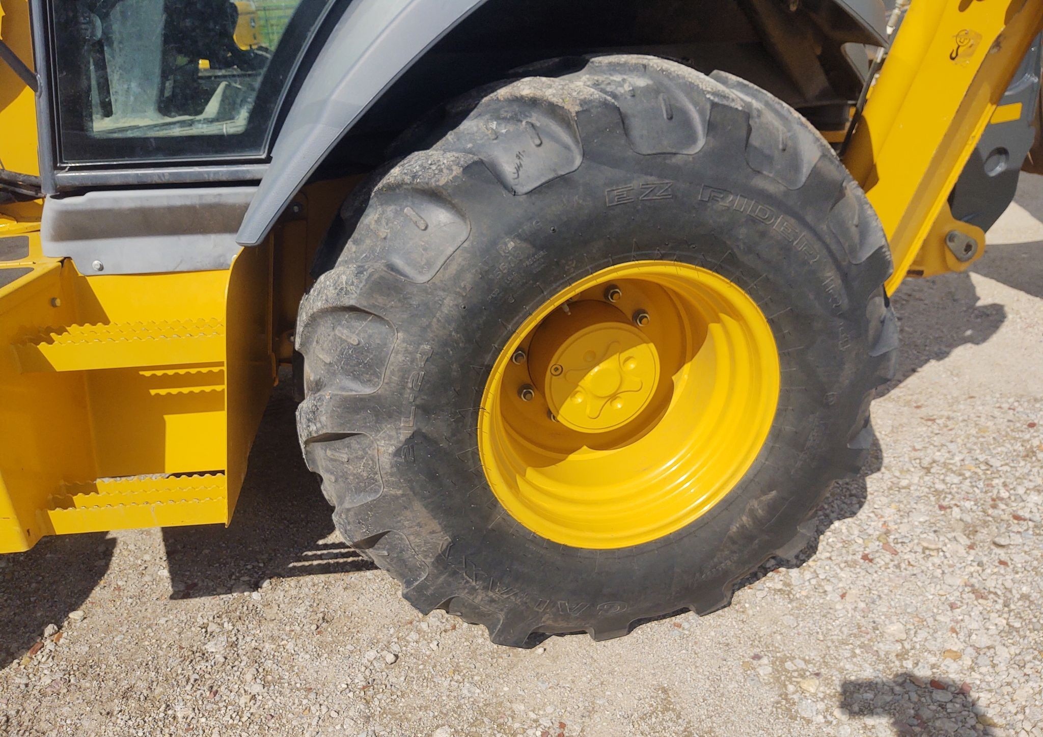 gallery 2018 John Deere 410L backhoe