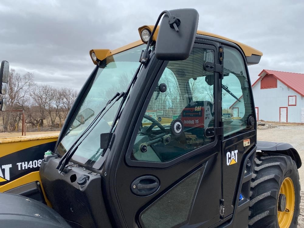 gallery 2019 Caterpillar TH408D 4x4x4 Ag Handler