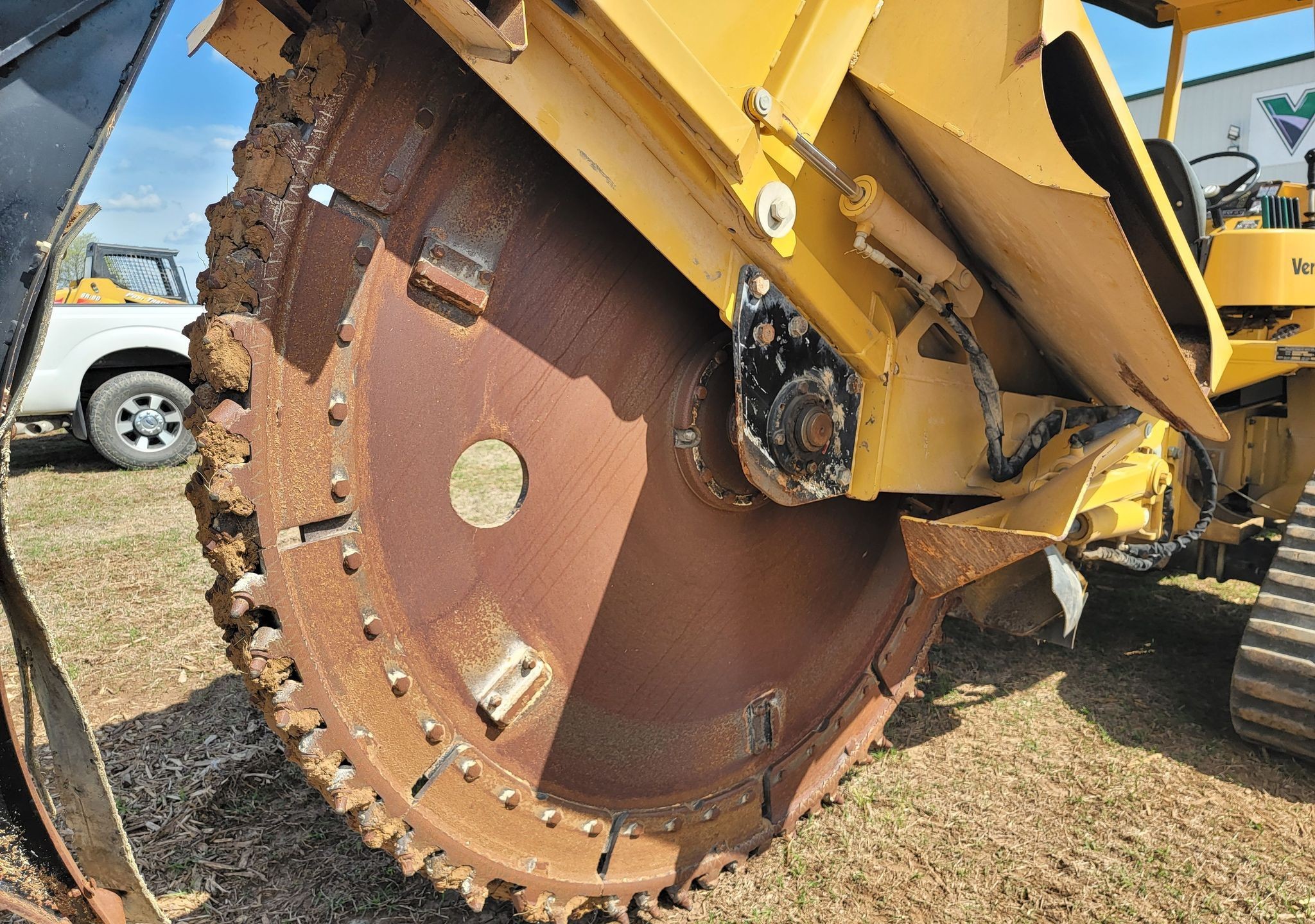 gallery 2013 Vermeer RTX1250 rock saw