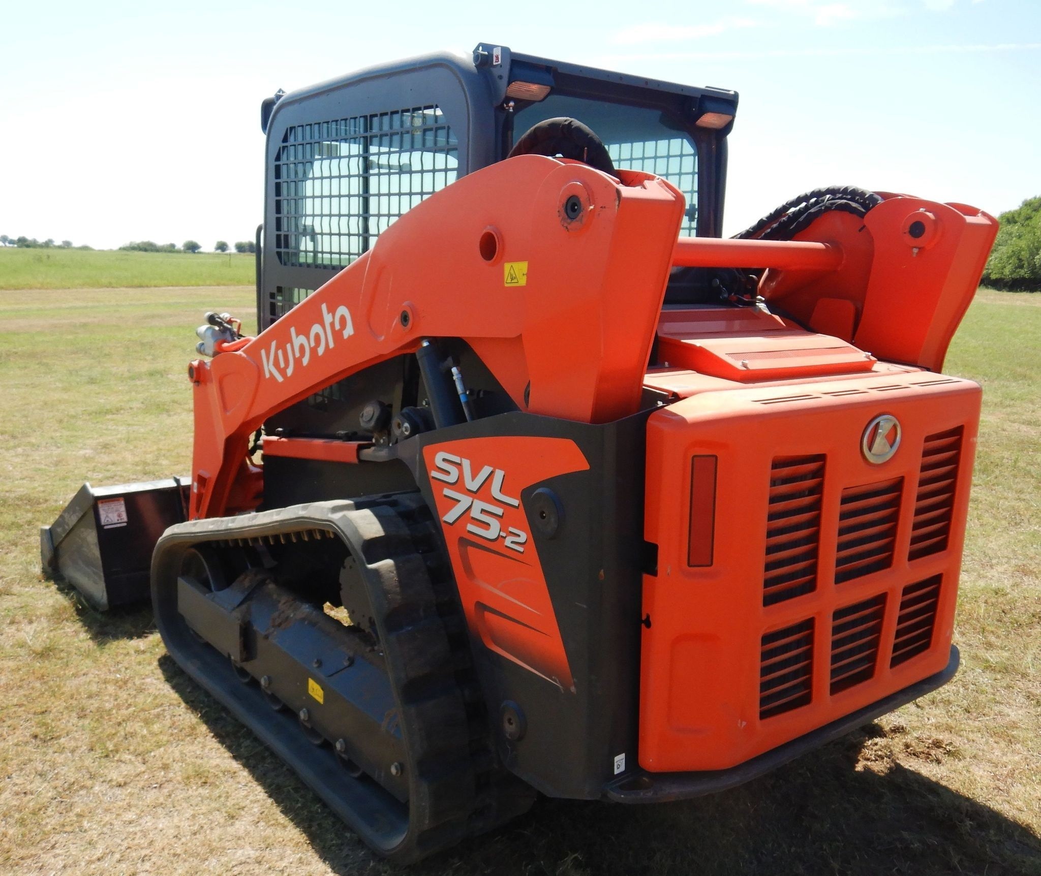 gallery 2021 Kubota SVL75-2  tracked skid steer loader