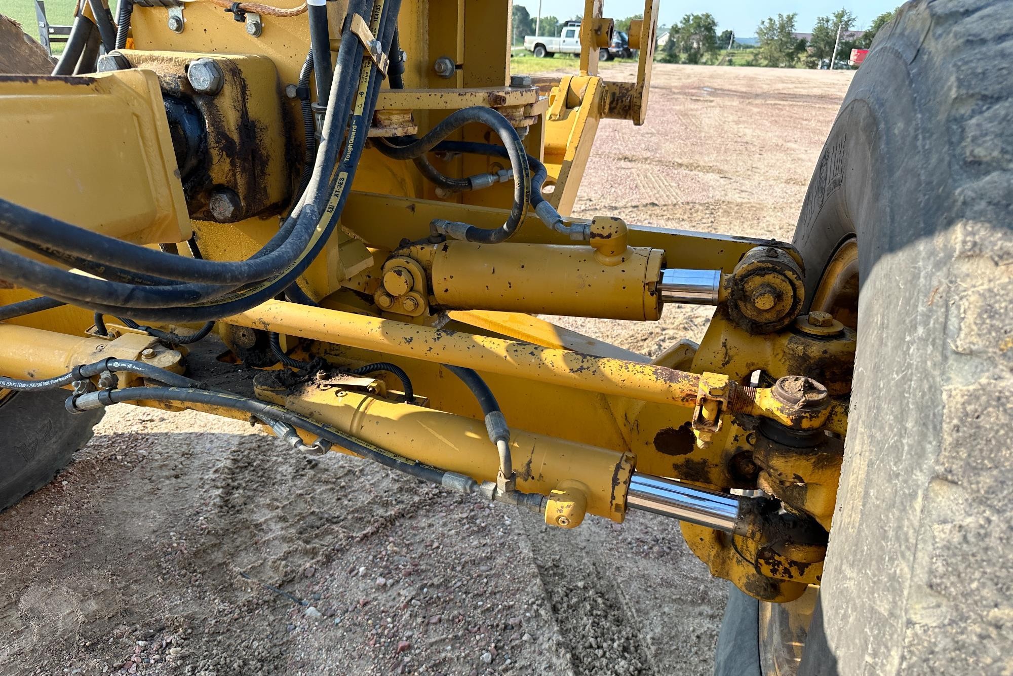 gallery 2014 Caterpillar 140M2 VHP Plus Motor Grader
