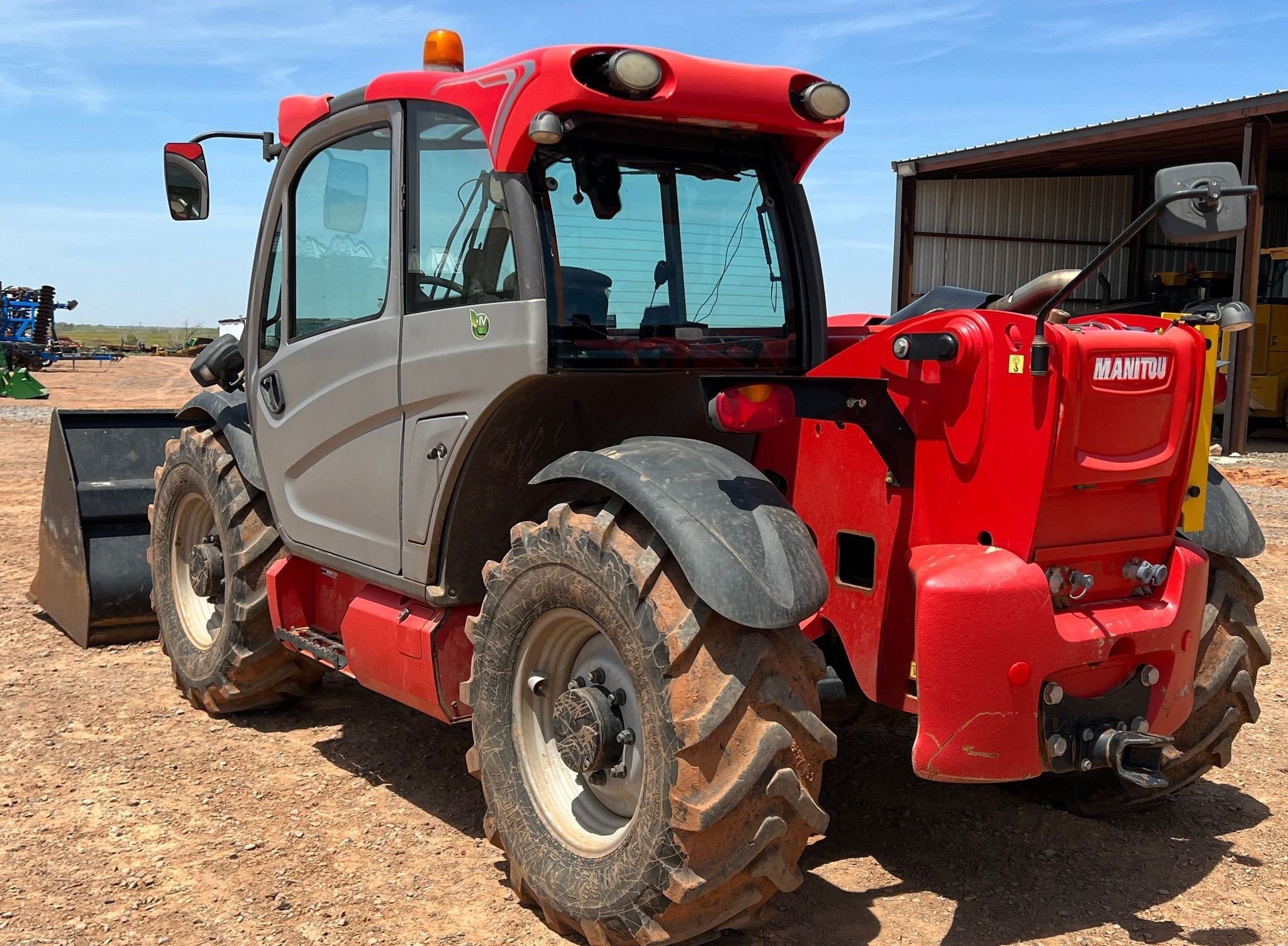 gallery 2017 Manitou MLT840 telehandler