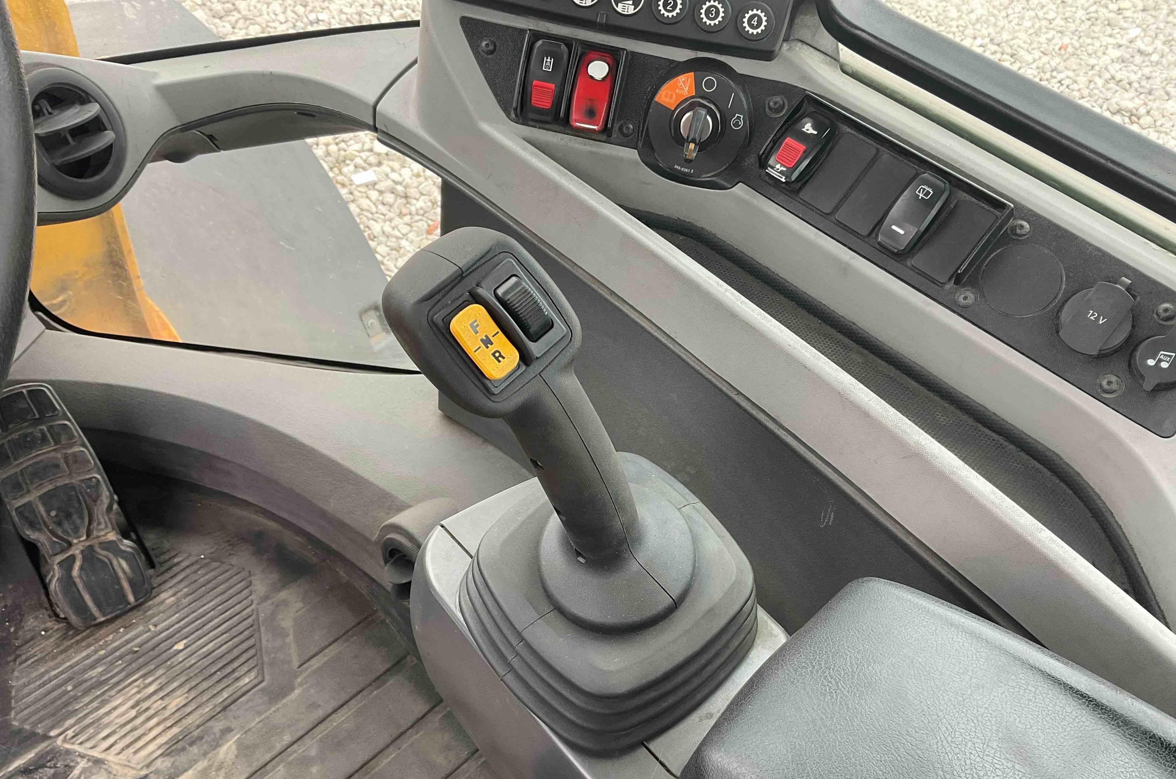 gallery 2016 Caterpillar 938M Wheel Loader