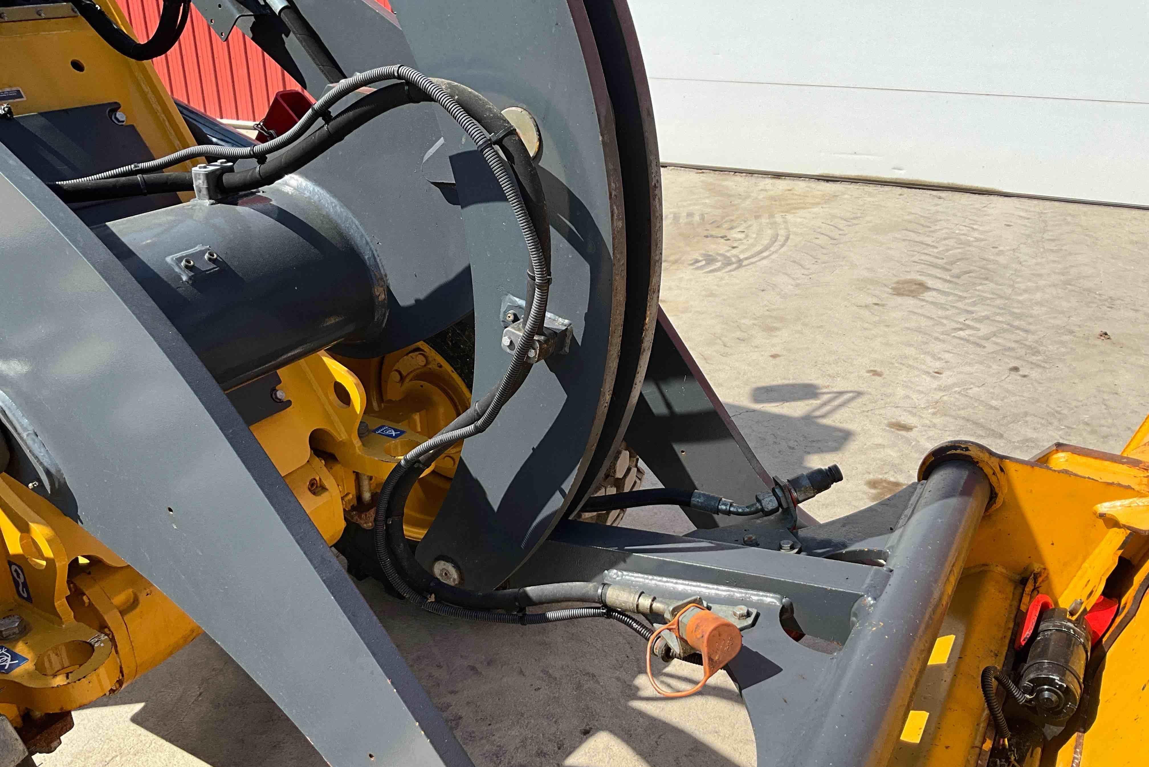 gallery 2021 John Deere 244L Wheel Loader