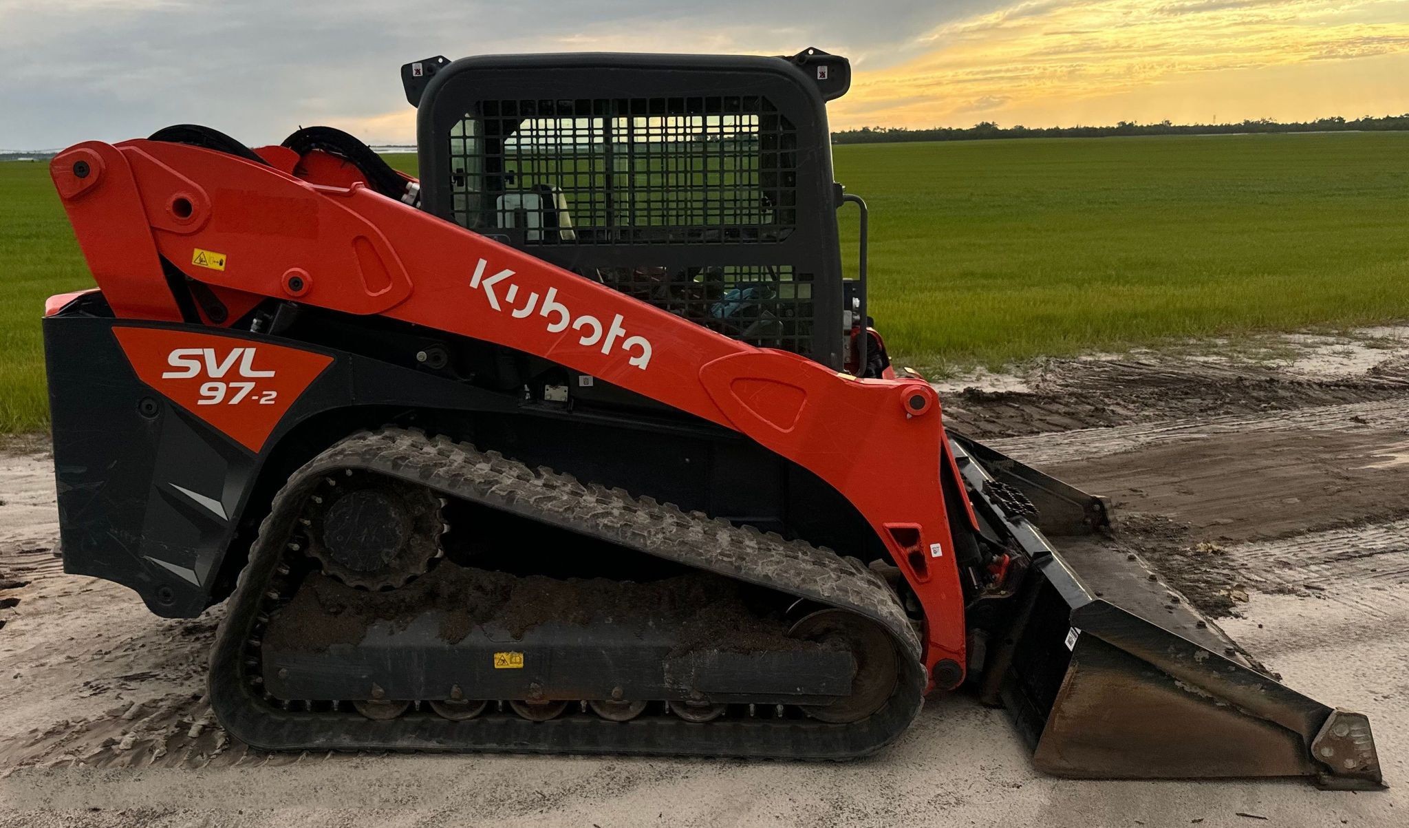 gallery 2021 Kubota SVL97-2 tracked skid steer loader