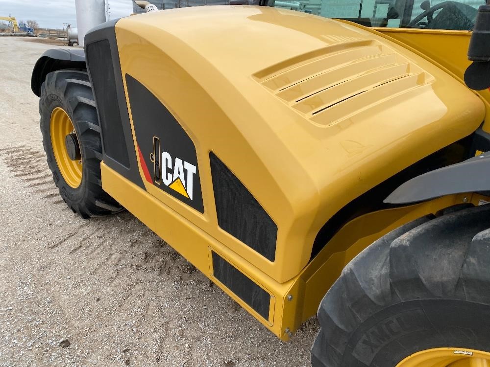gallery 2019 Caterpillar TH408D 4x4x4 Ag Handler