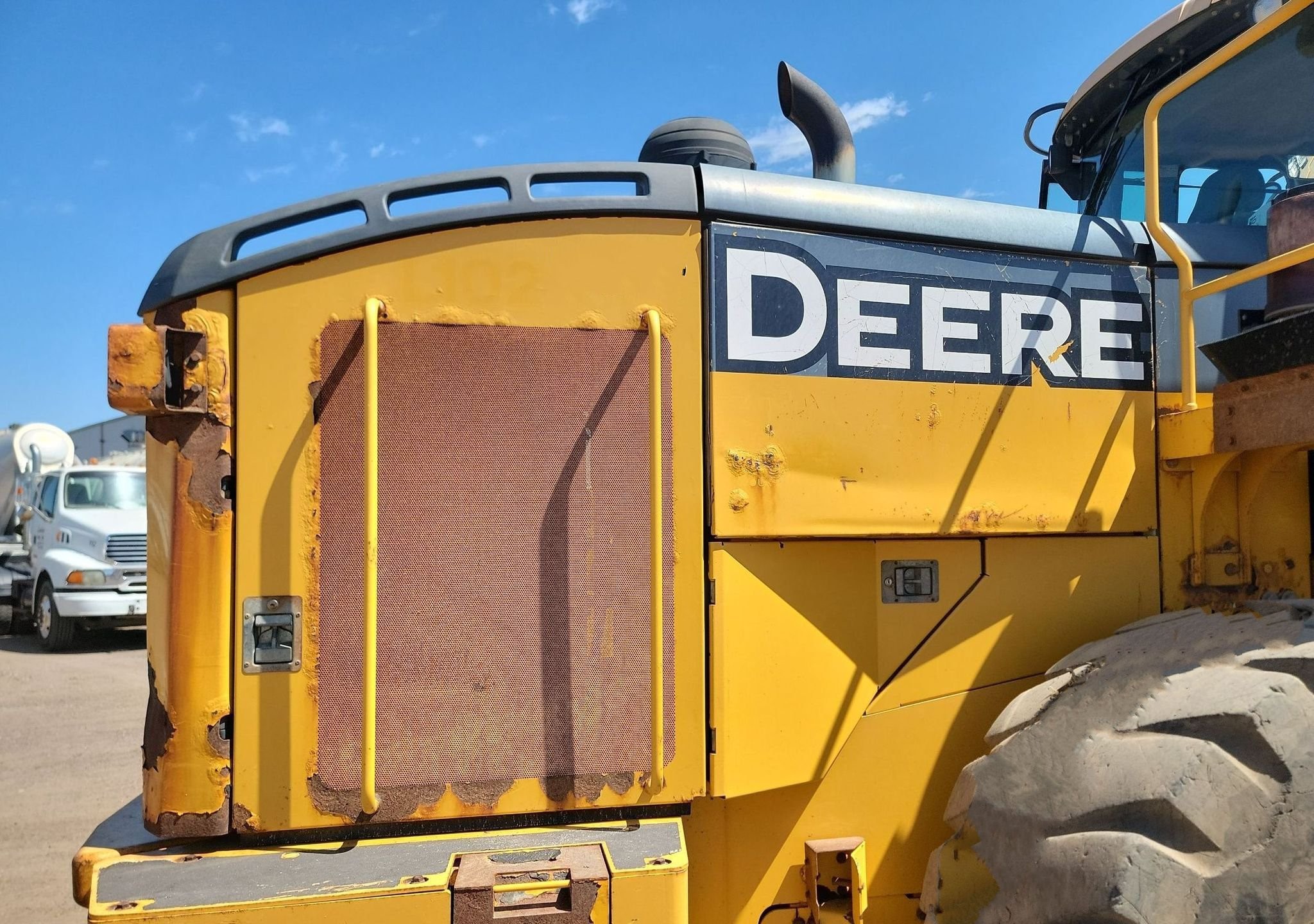 gallery 2012 John Deere 744K wheel loader