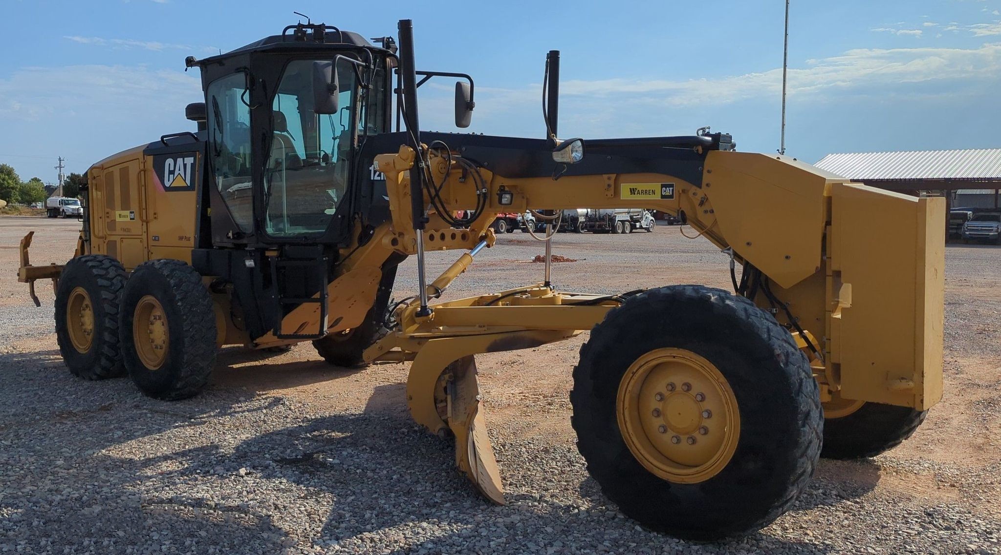 gallery 2013 Caterpillar 12M2 VHP Plus motor grader