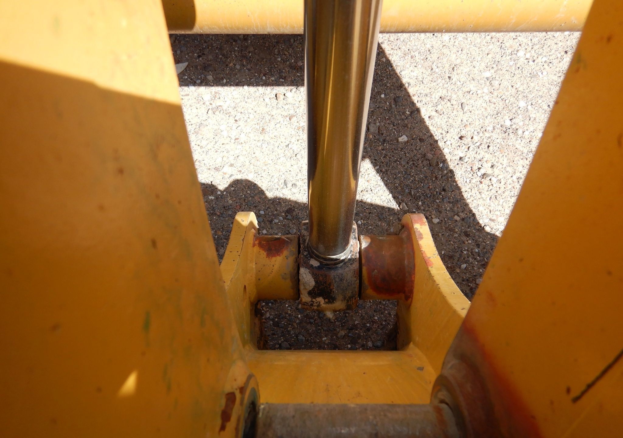 gallery 2013 Caterpillar 420F backhoe