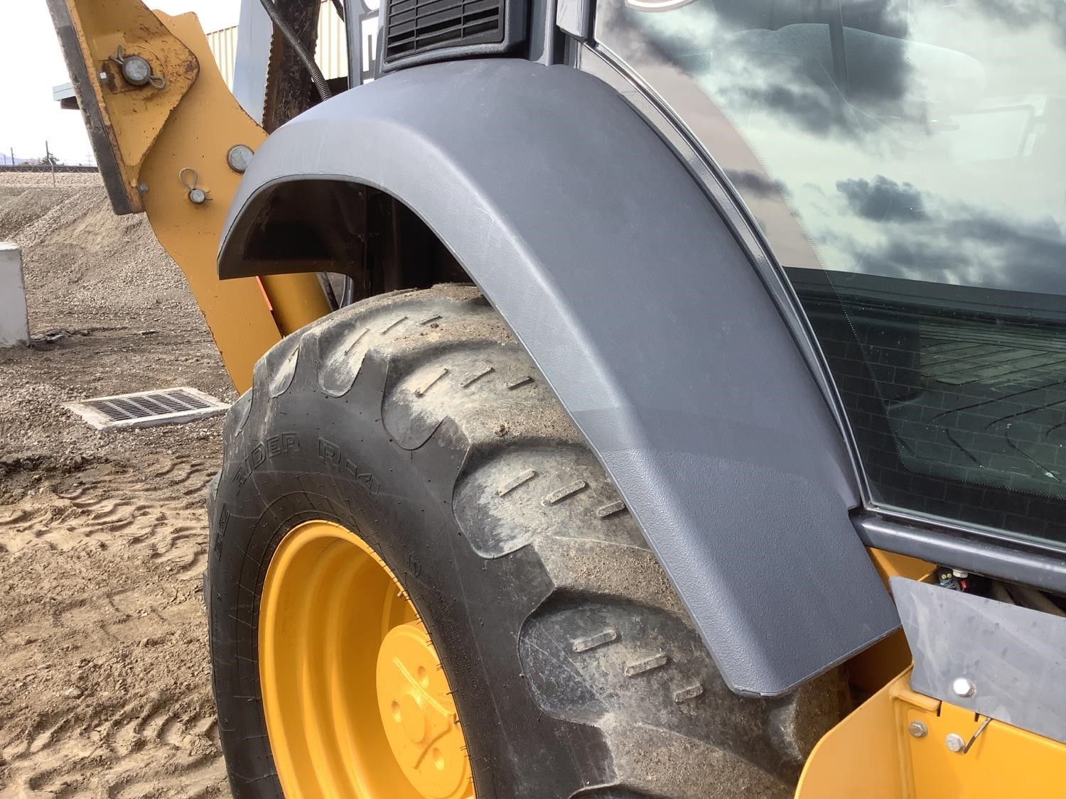 gallery 2015 John Deere 310SL 4x4 Loader Backhoe WExtendahoe, Compactor & Bucket