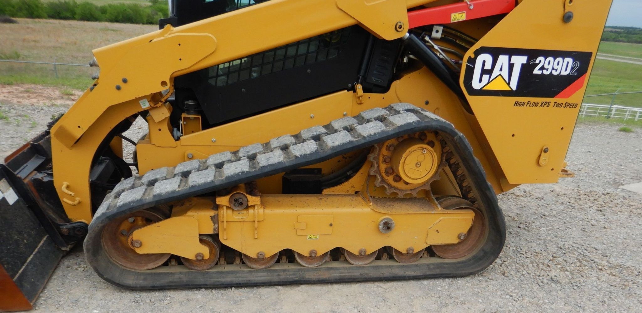 gallery 2018 Caterpillar 299D2 skid steer