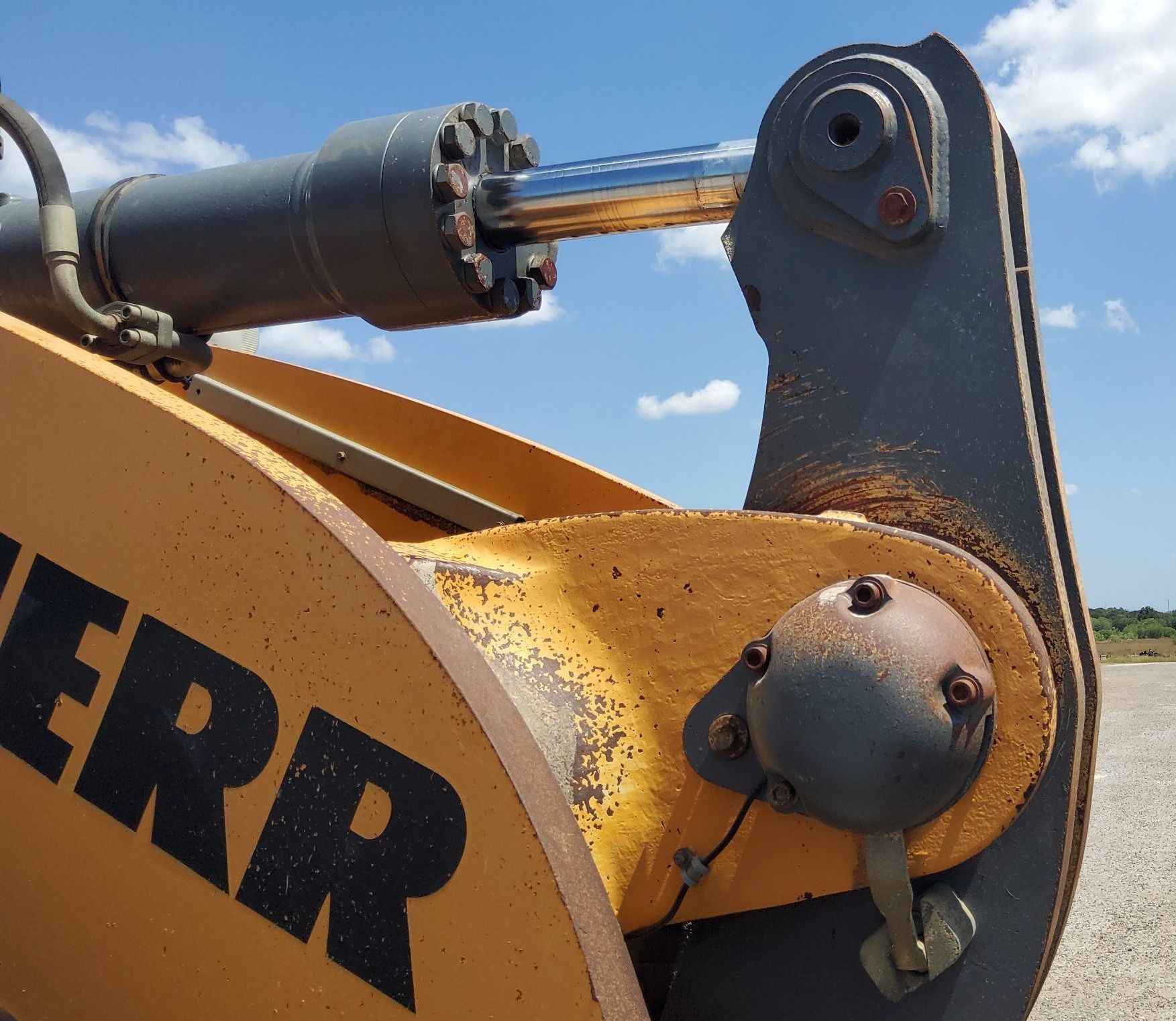gallery 2017 Liebherr L586 wheel loader