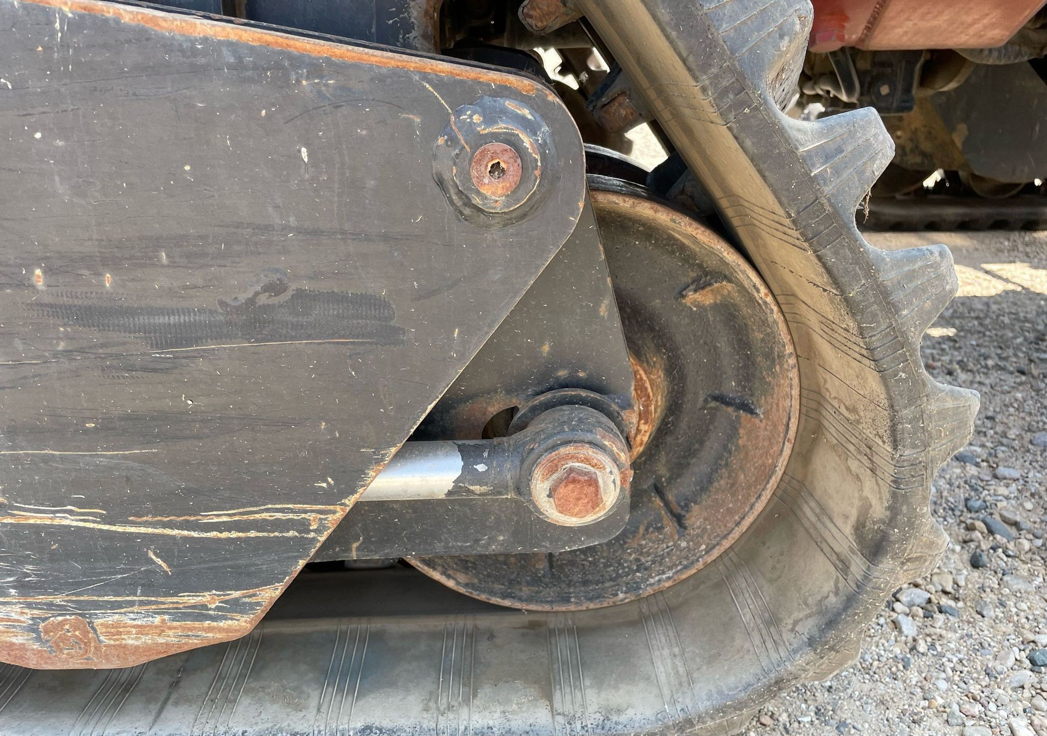 gallery 2011 Ditch Witch RT115 Quad vibratory cable plow