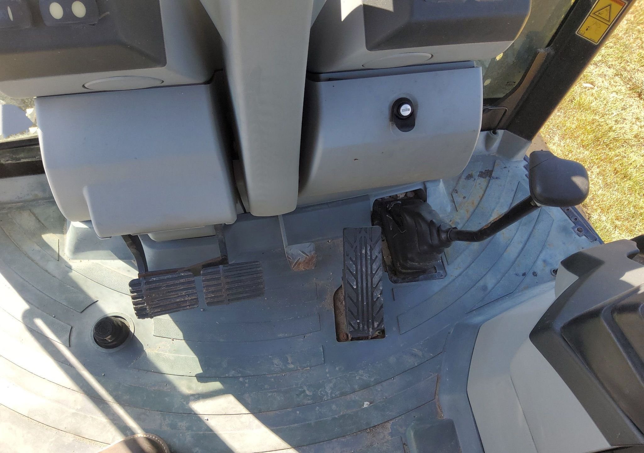 gallery 2013 Caterpillar 420F IT Backhoe