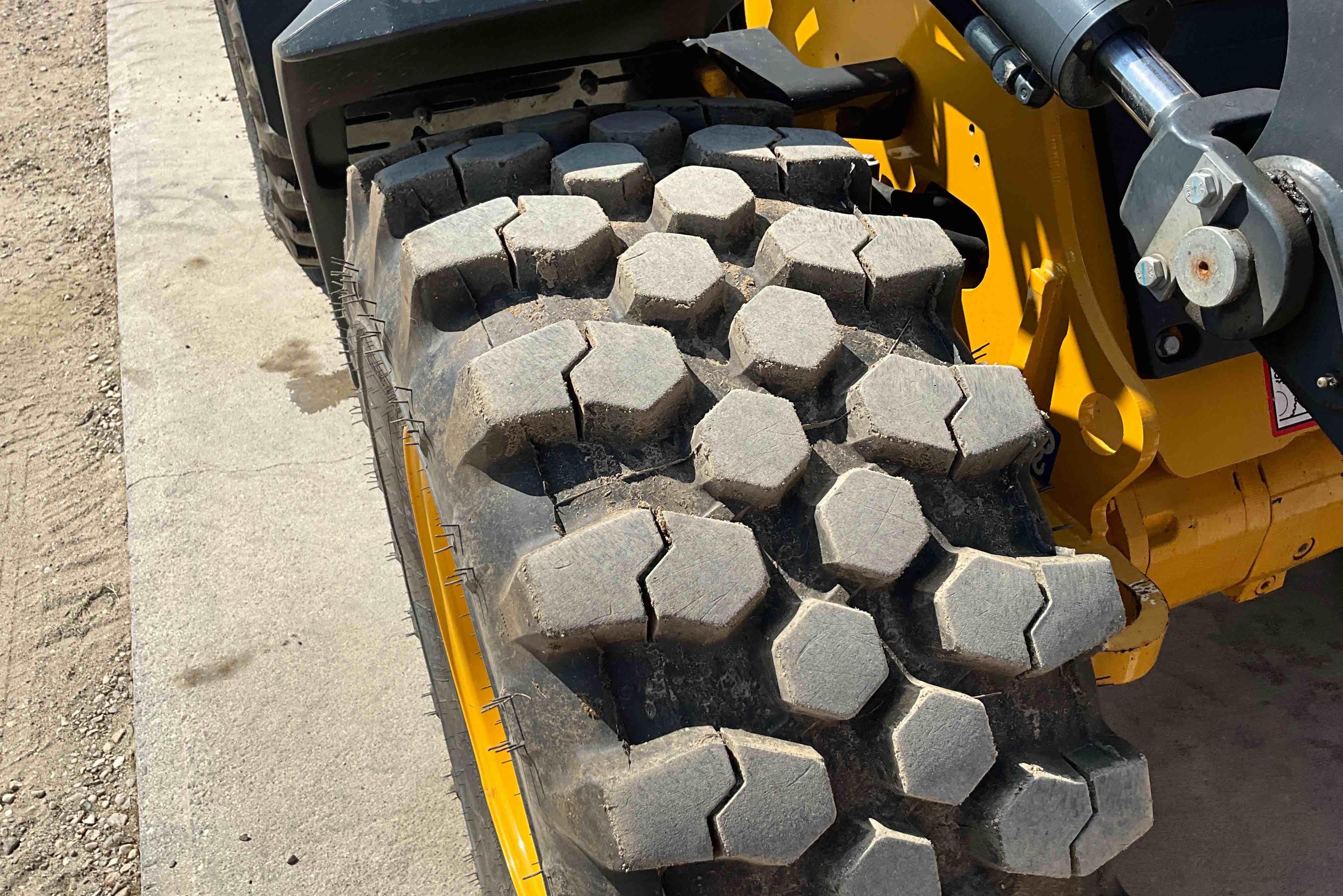 gallery 2021 John Deere 244L Wheel Loader
