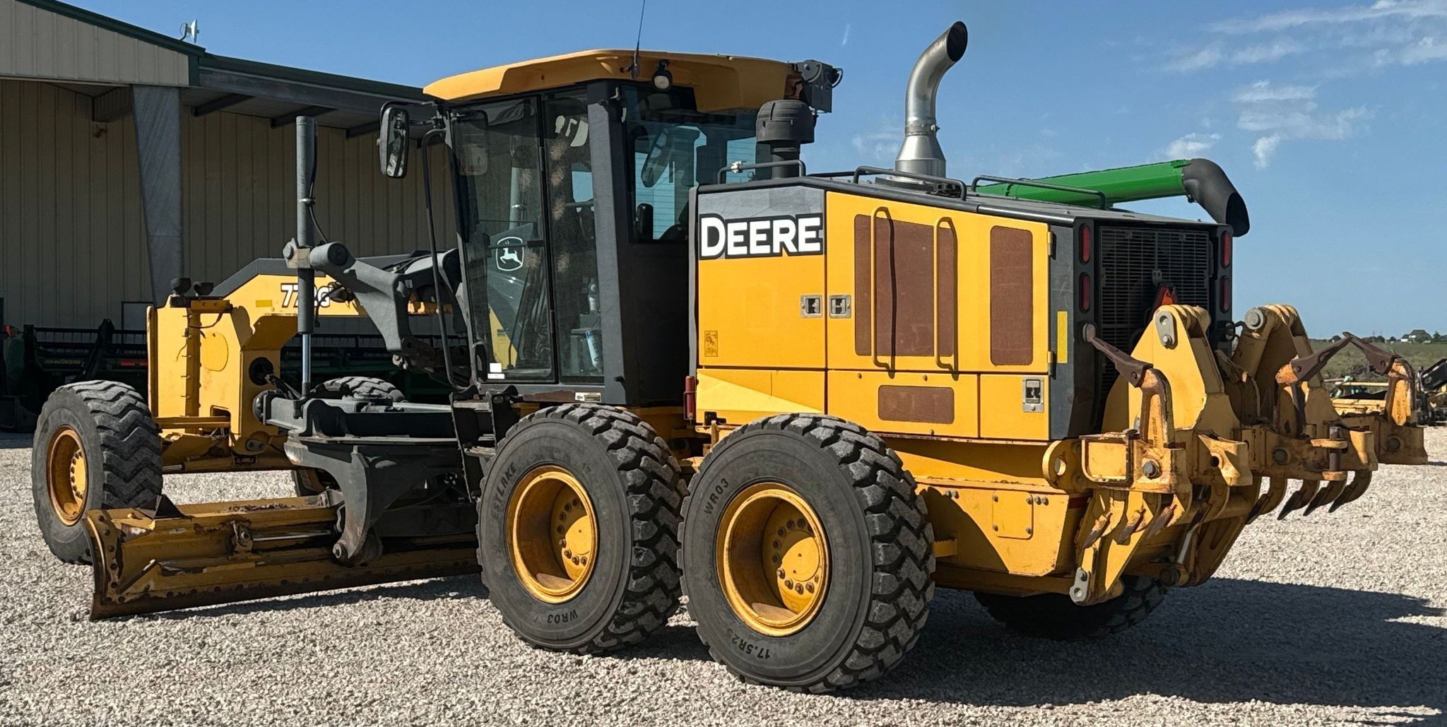 gallery 2013 John Deere 772G motor grader