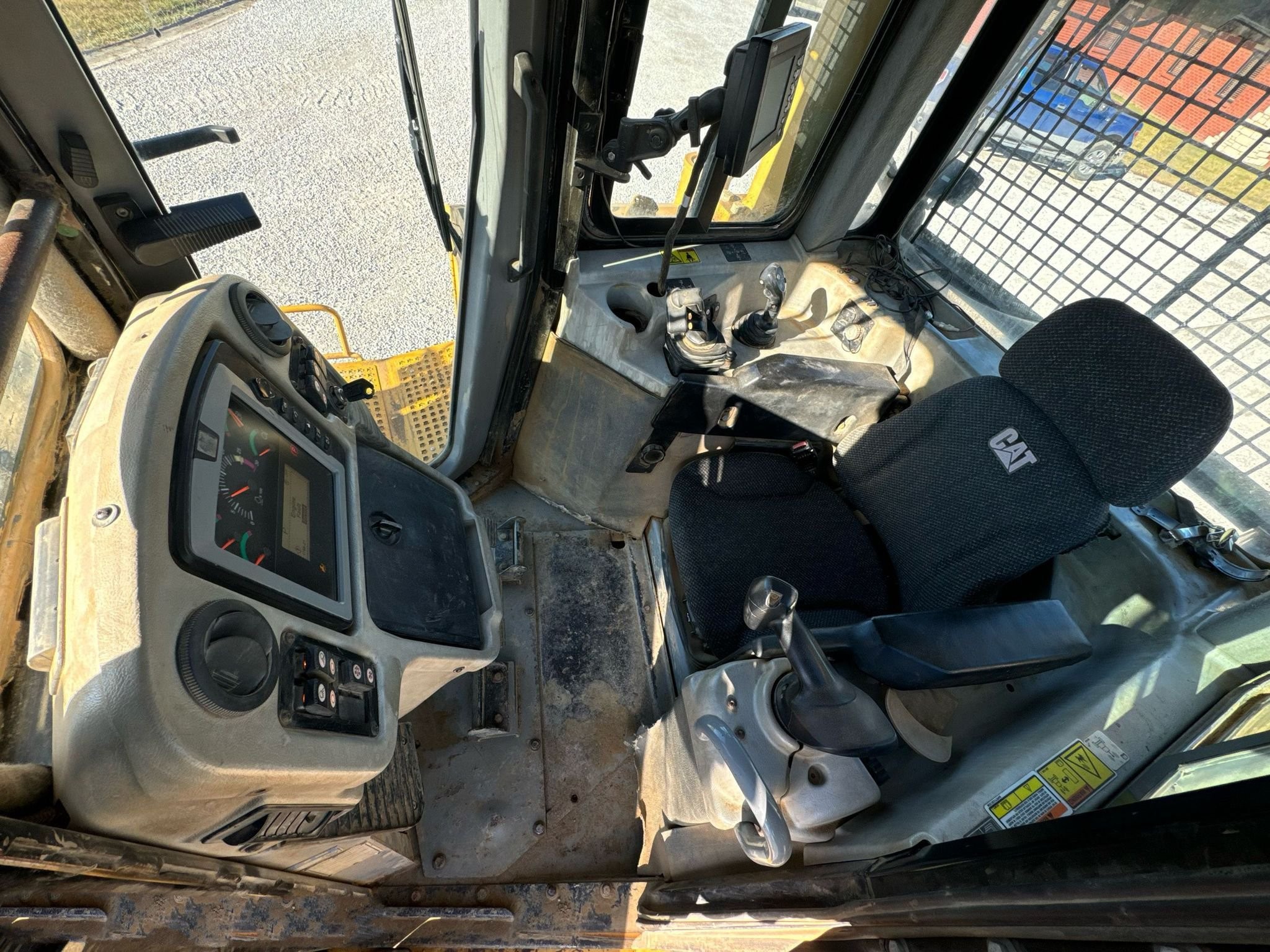 gallery 2011 Caterpillar D6T XL dozer