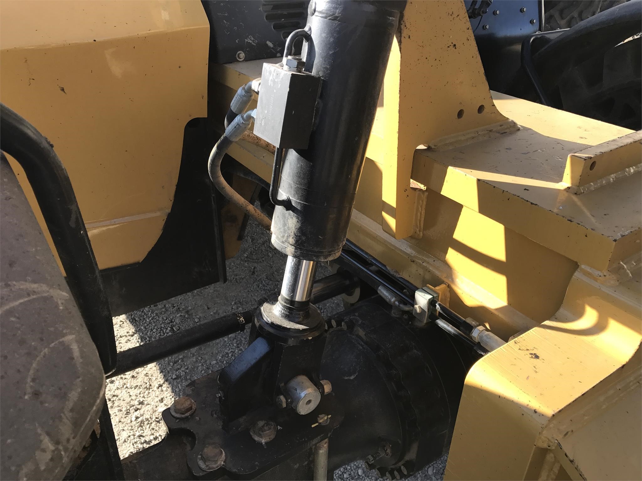 gallery 2013 Caterpillar TL1255C Telehandler